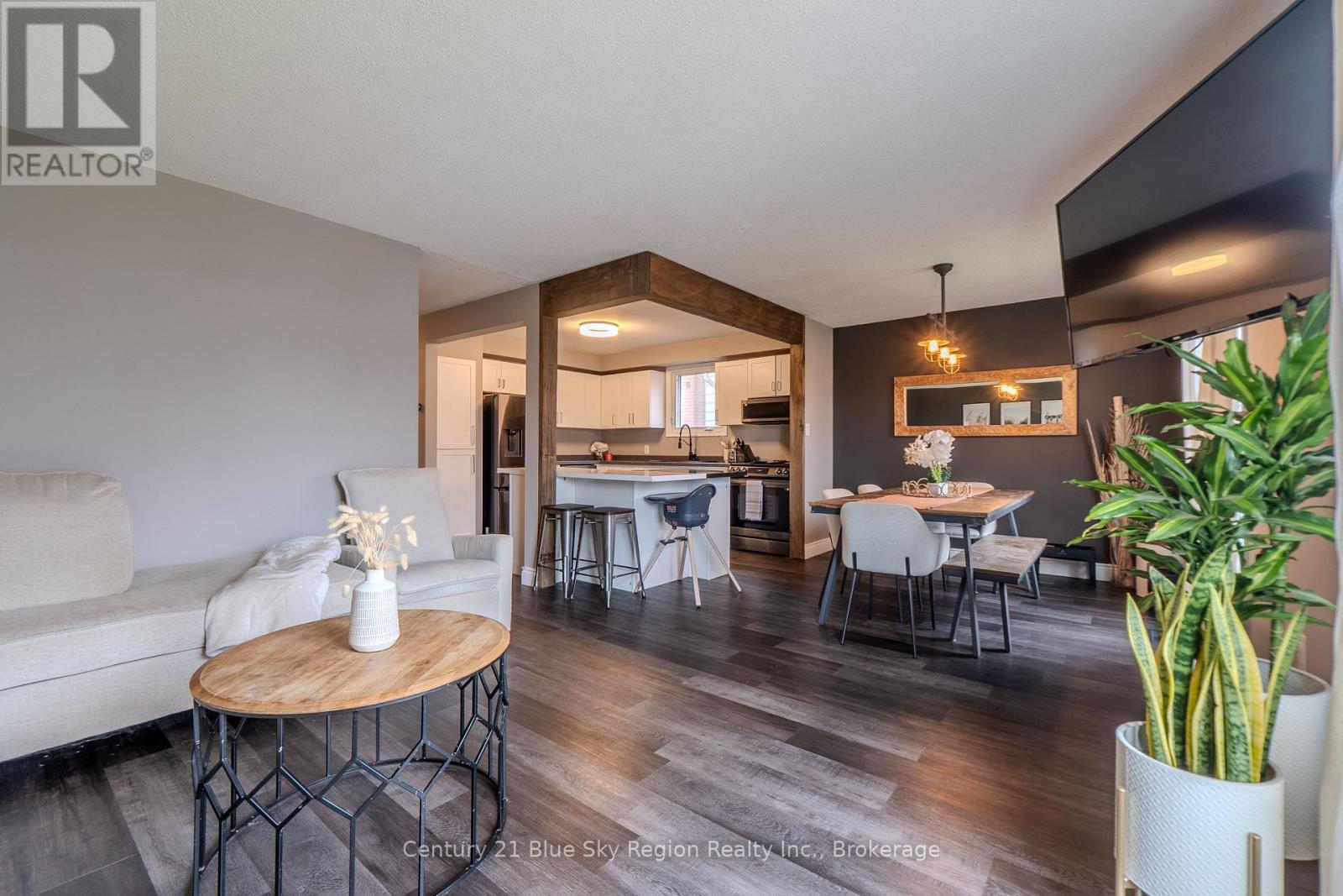 34 BELLEVIEW CRESCENT - 9