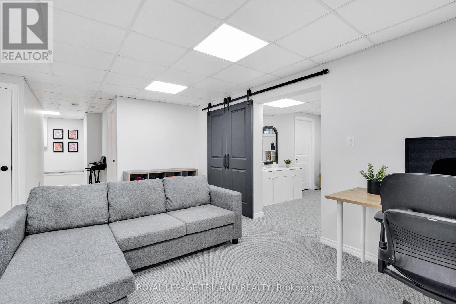731 SPRINGWOOD CRESCENT - 35