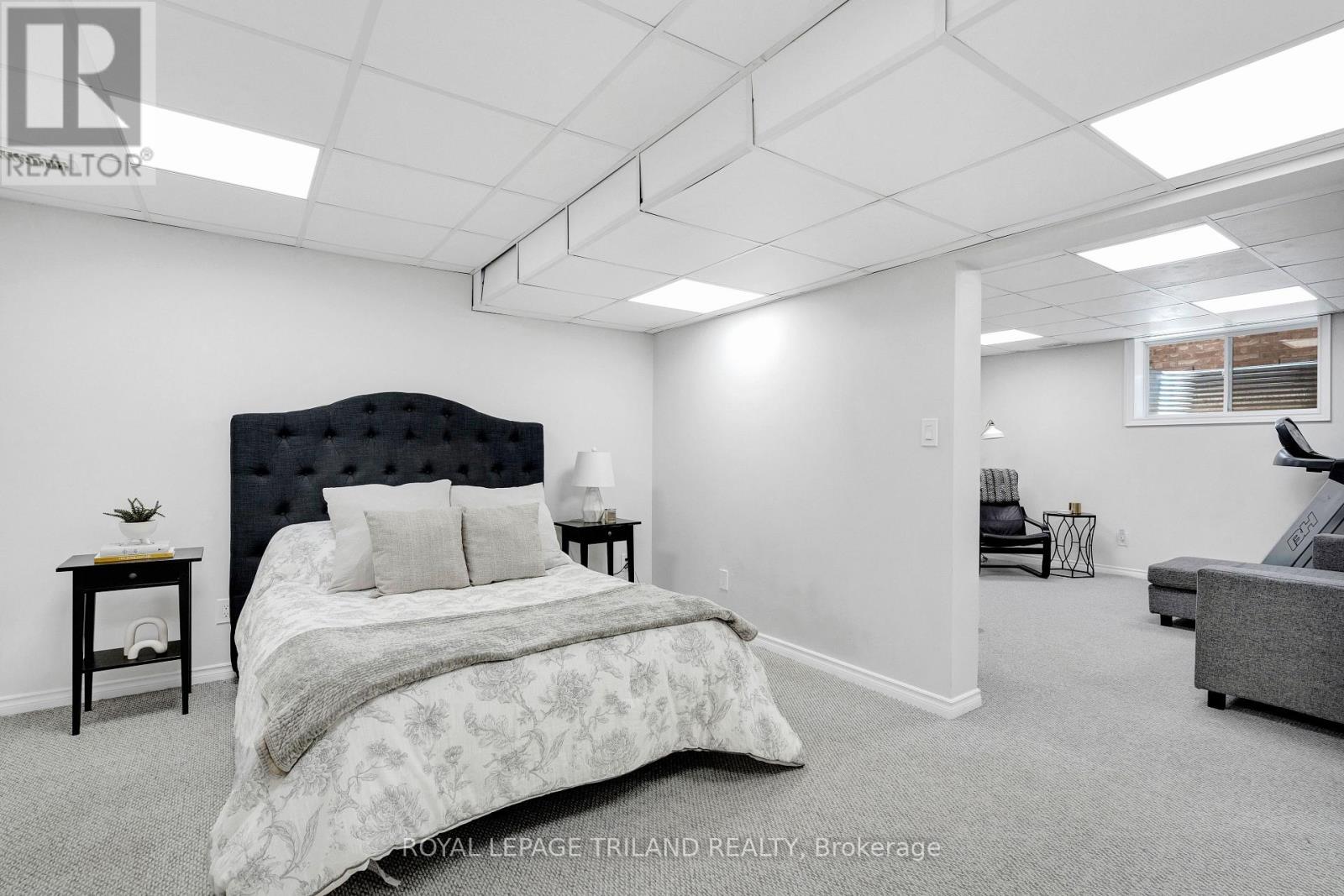 731 SPRINGWOOD CRESCENT - 37