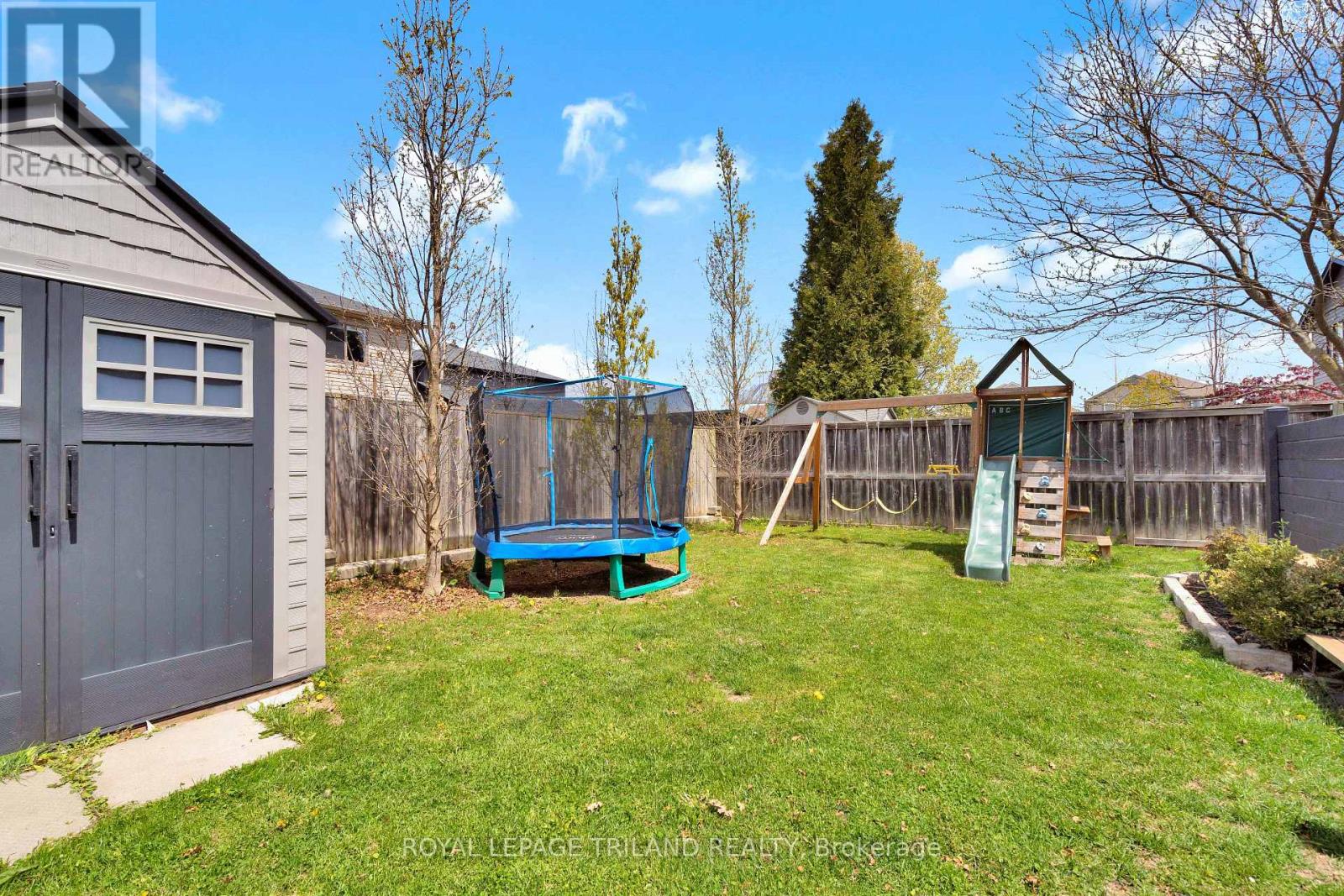 731 SPRINGWOOD CRESCENT - 46