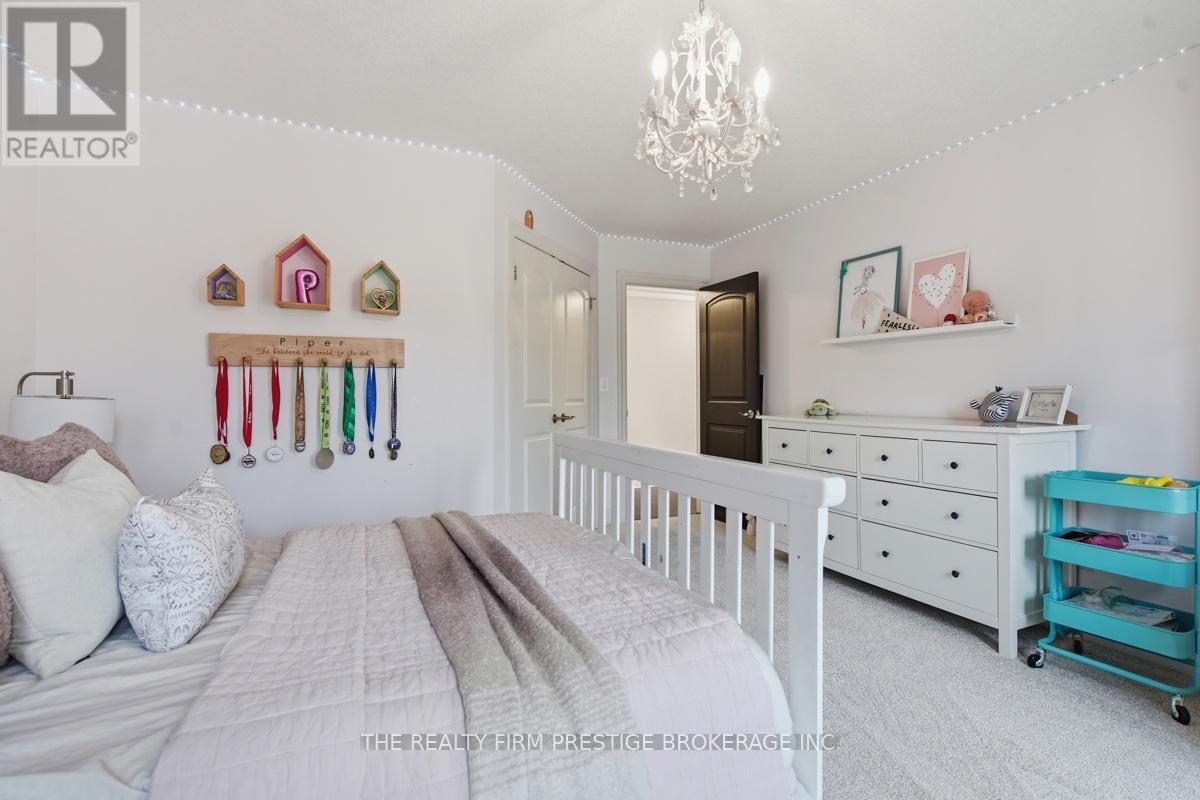 2051 WESTPOINT HEIGHTS - 32