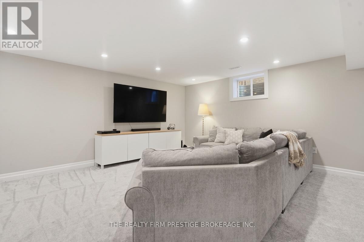 2051 WESTPOINT HEIGHTS - 39