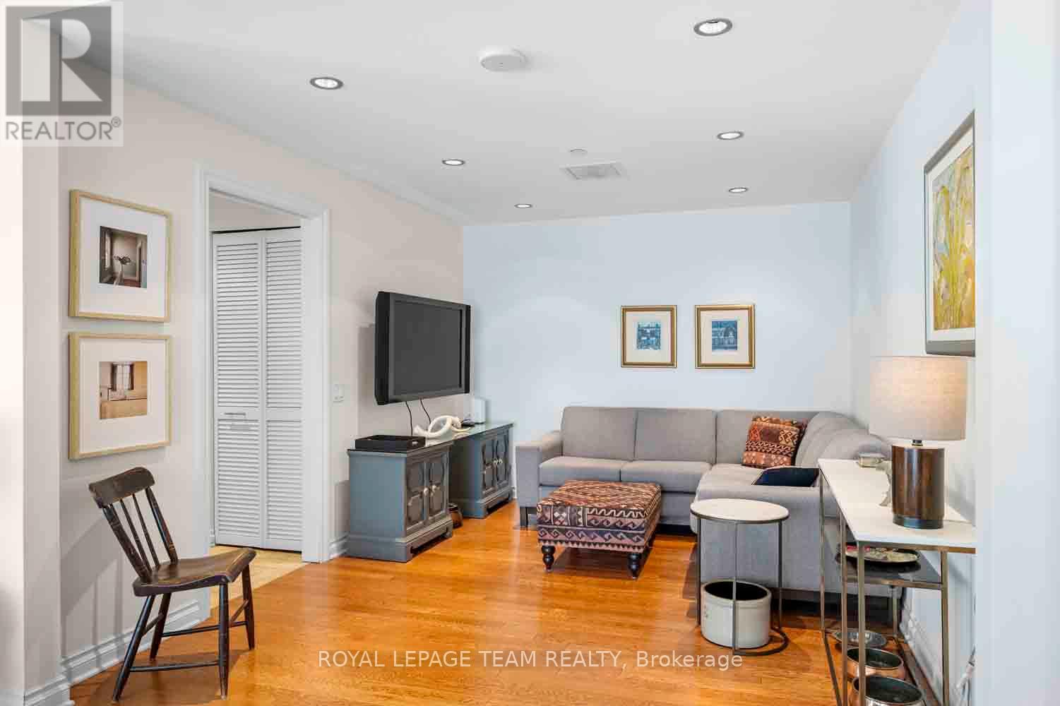 #601 90 GEORGE STREET - 20