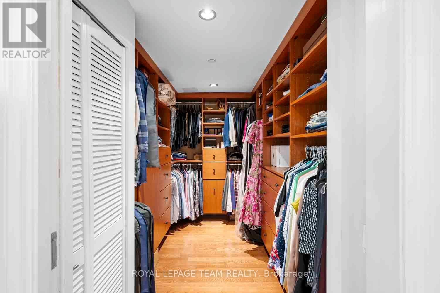 #601 90 GEORGE STREET - 28