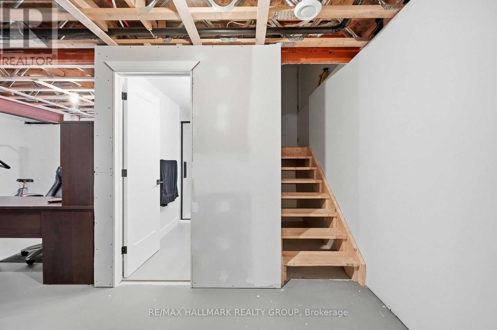 21 MAXIME COURT - 28