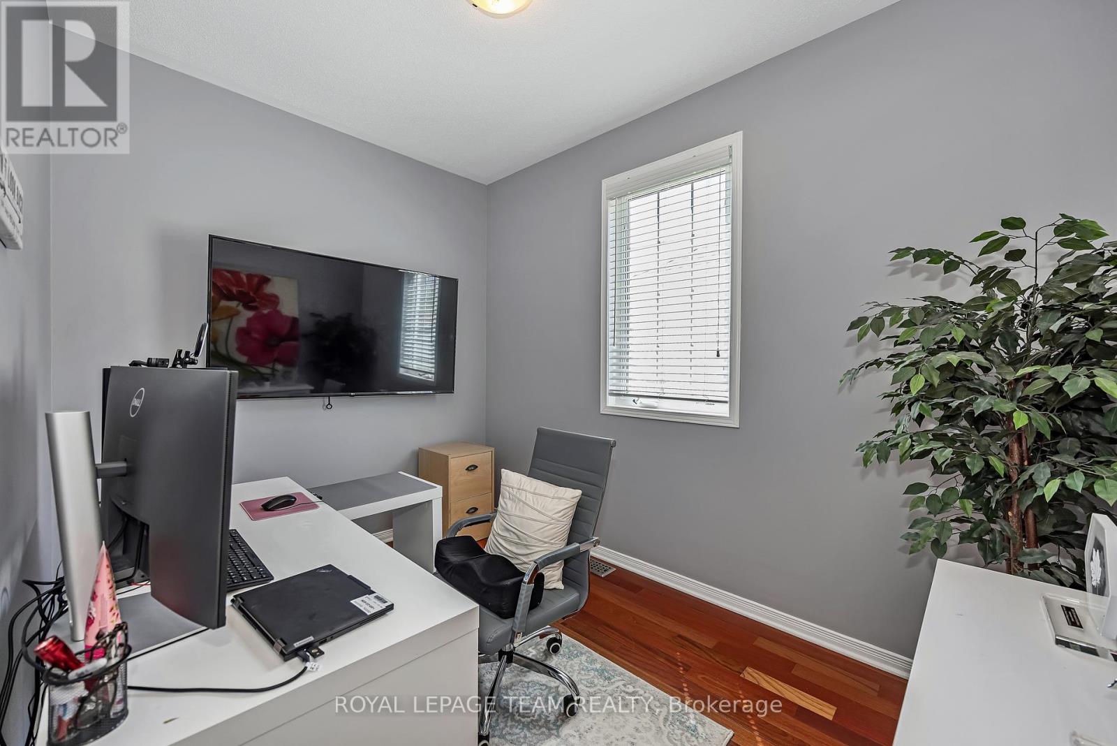 6918 MARY ANNE DRIVE - 18