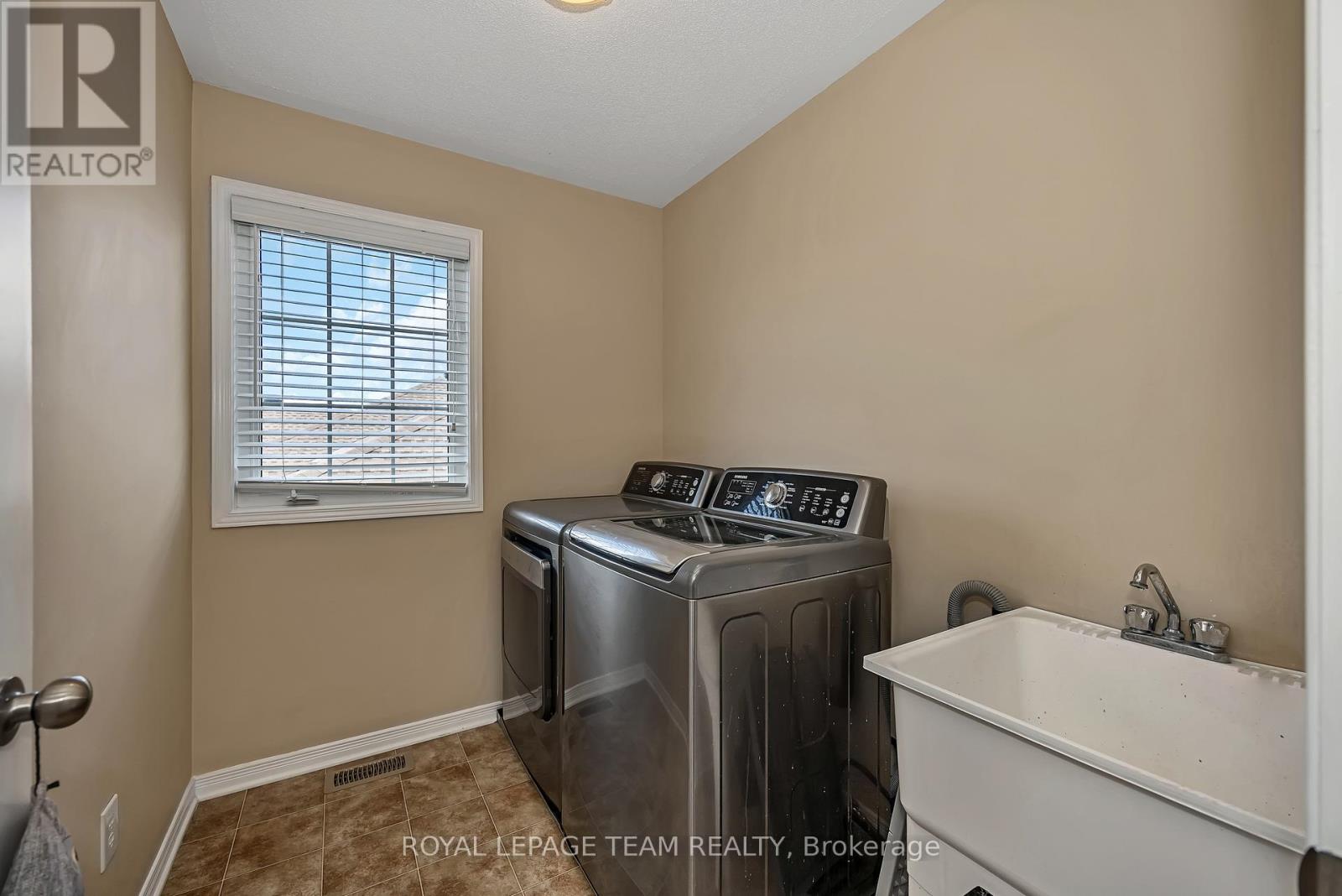 6918 MARY ANNE DRIVE - 32