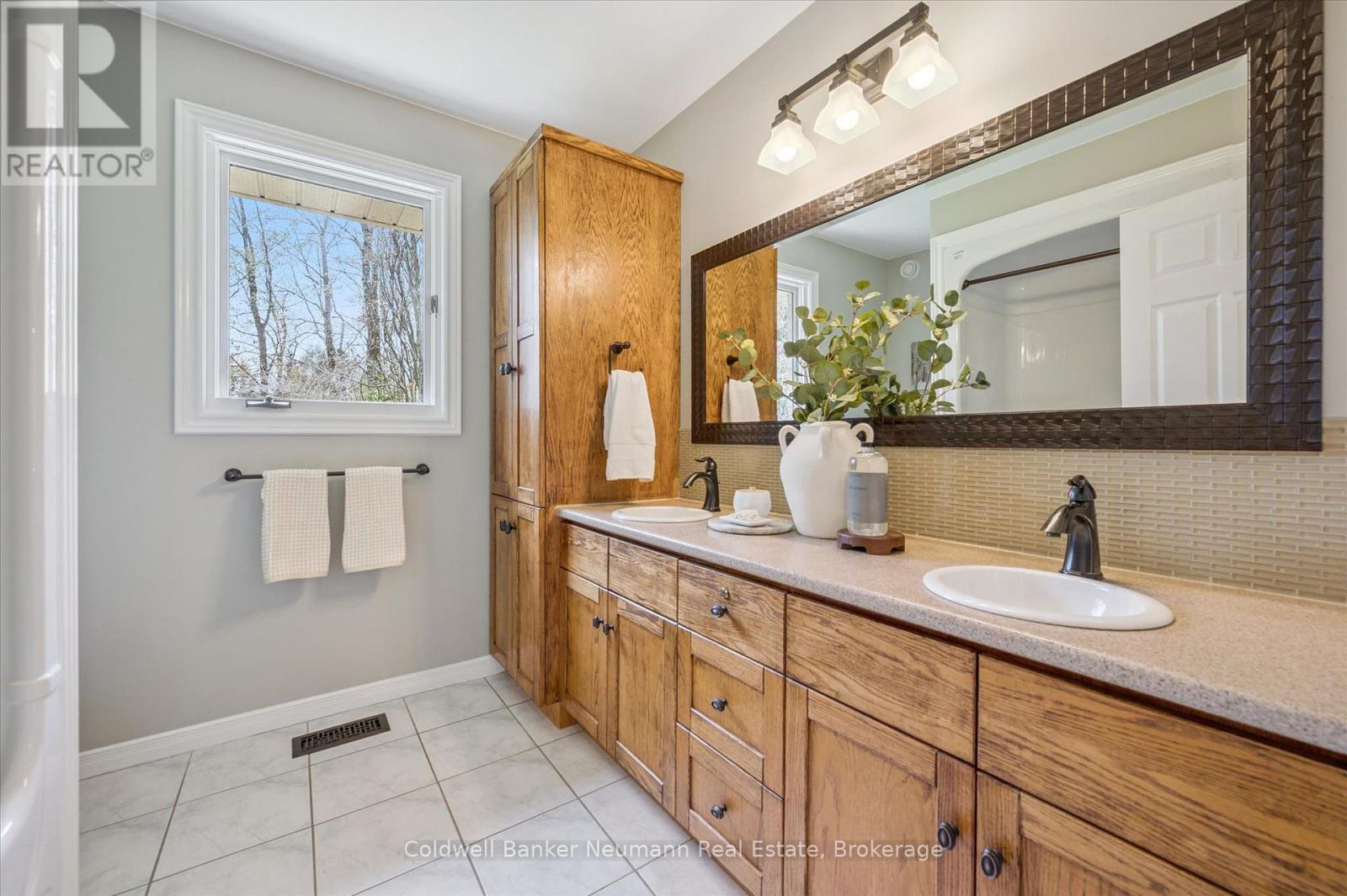 25 RIVERVIEW DRIVE - 21