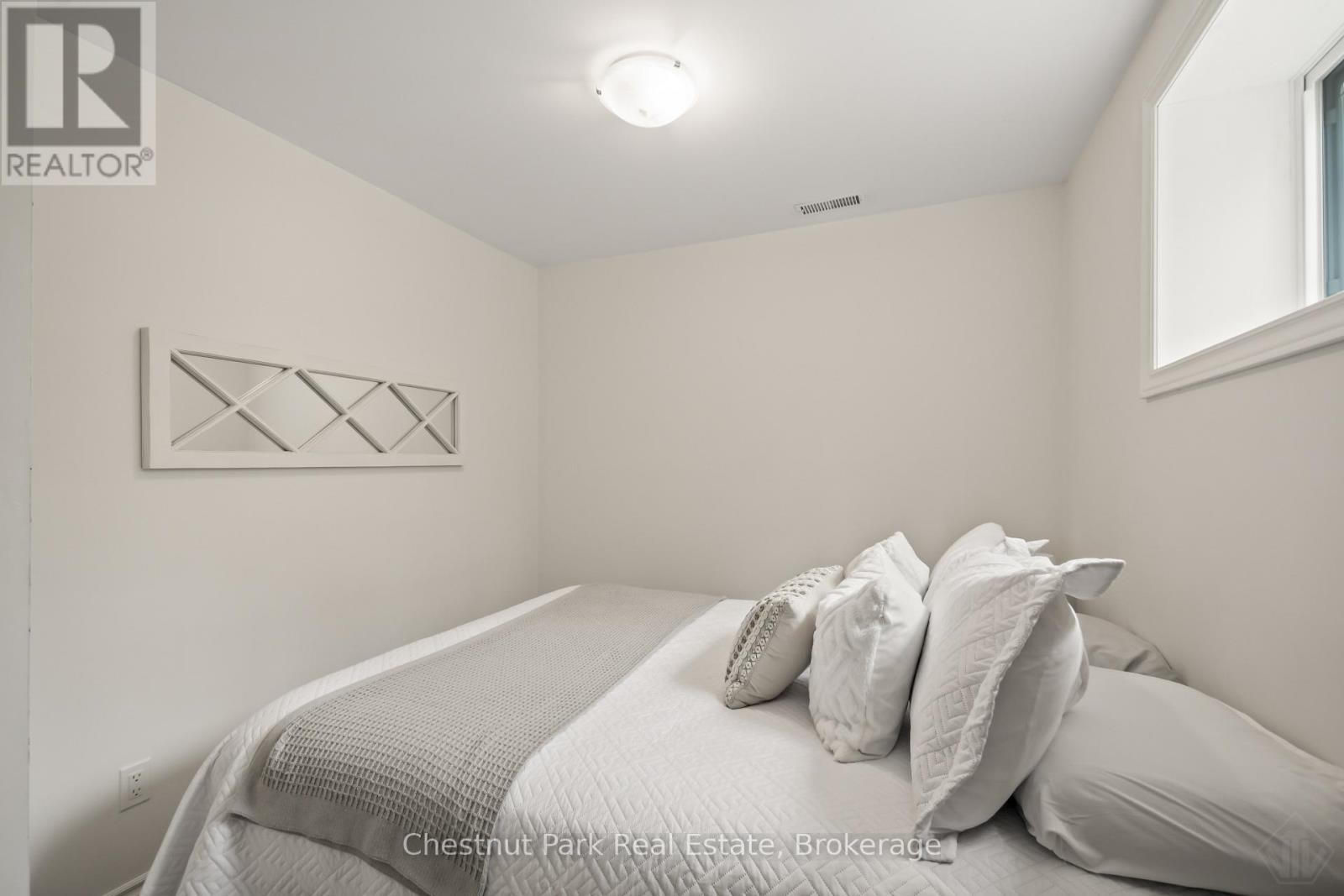 761 EMSDALE LAKE ROAD - 17