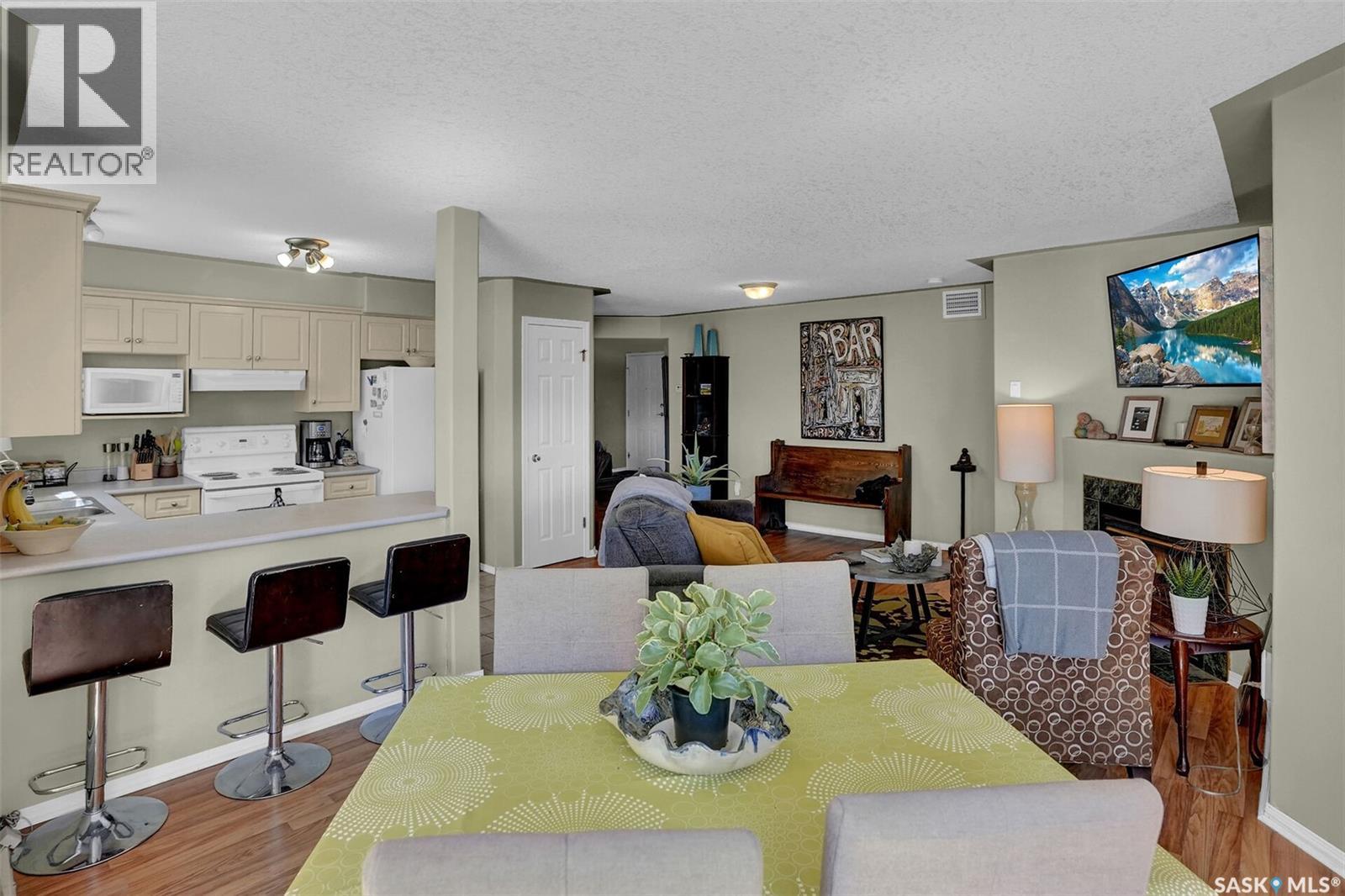 #302 2217 Angus STREET - 13