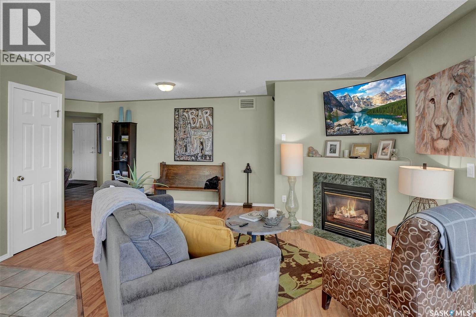 #302 2217 Angus STREET - 17