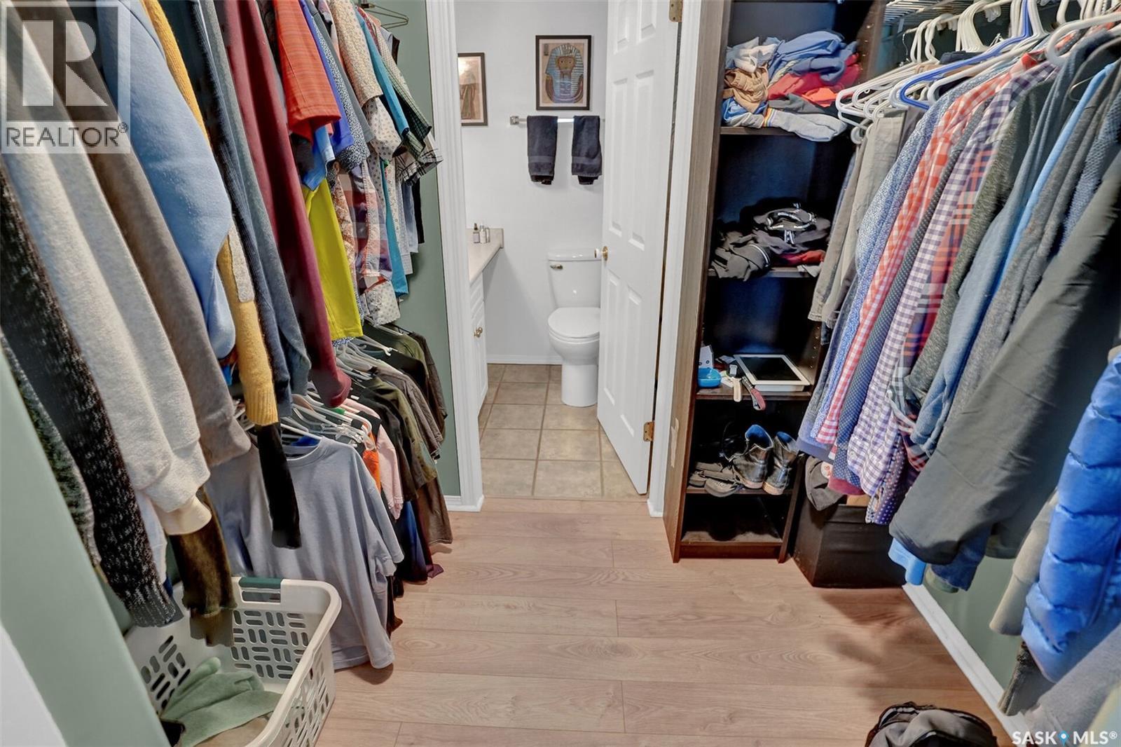 #302 2217 Angus STREET - 21
