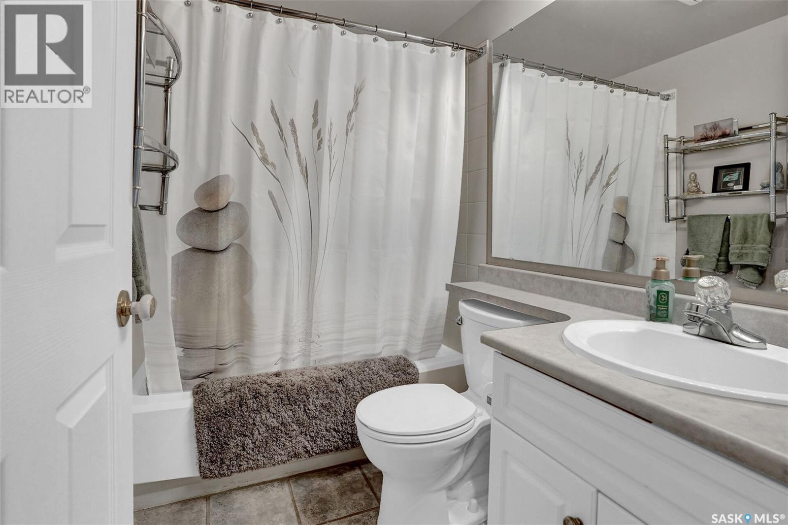 #302 2217 Angus STREET - 27