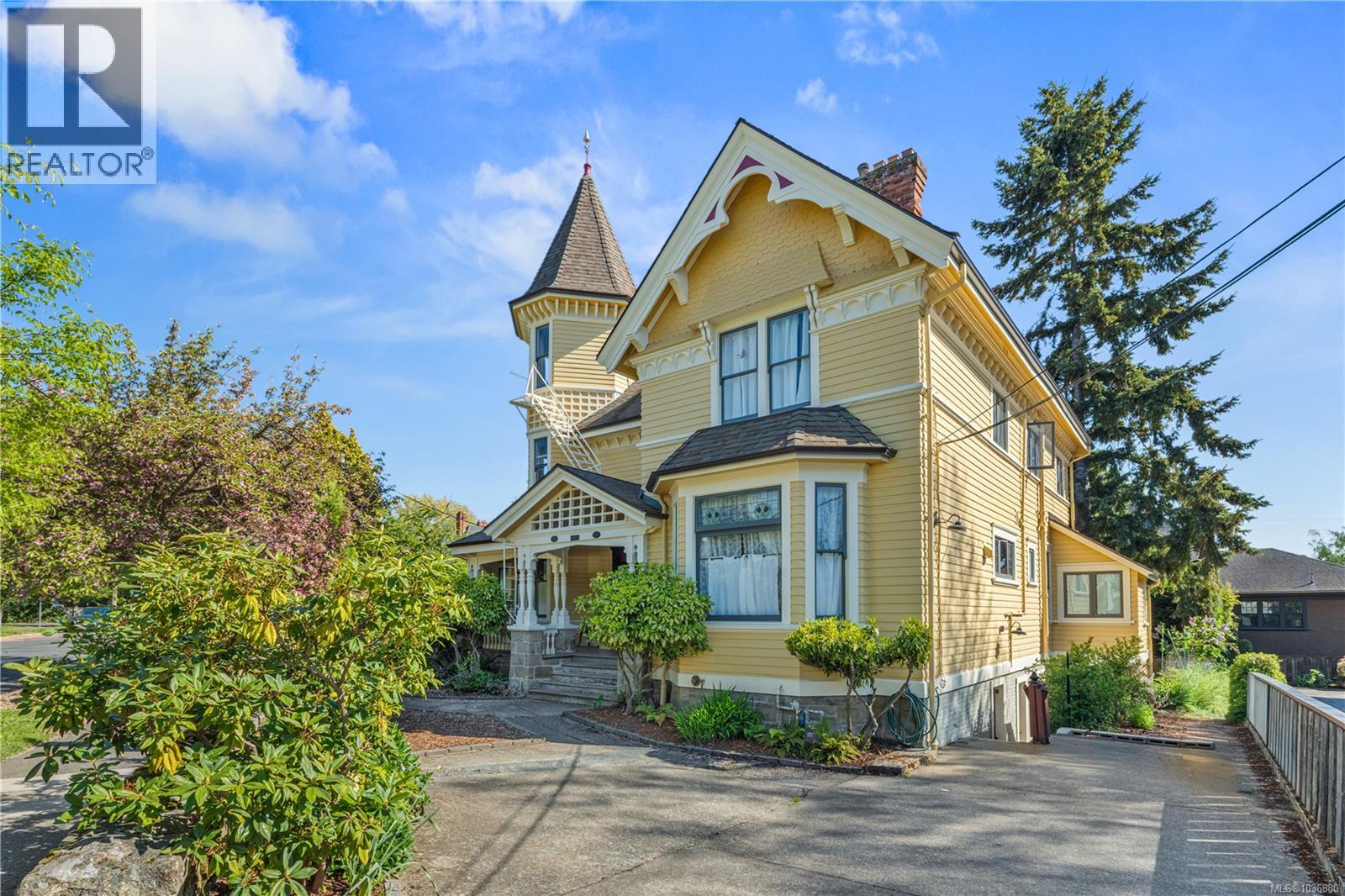 1171 Rockland Ave - 1