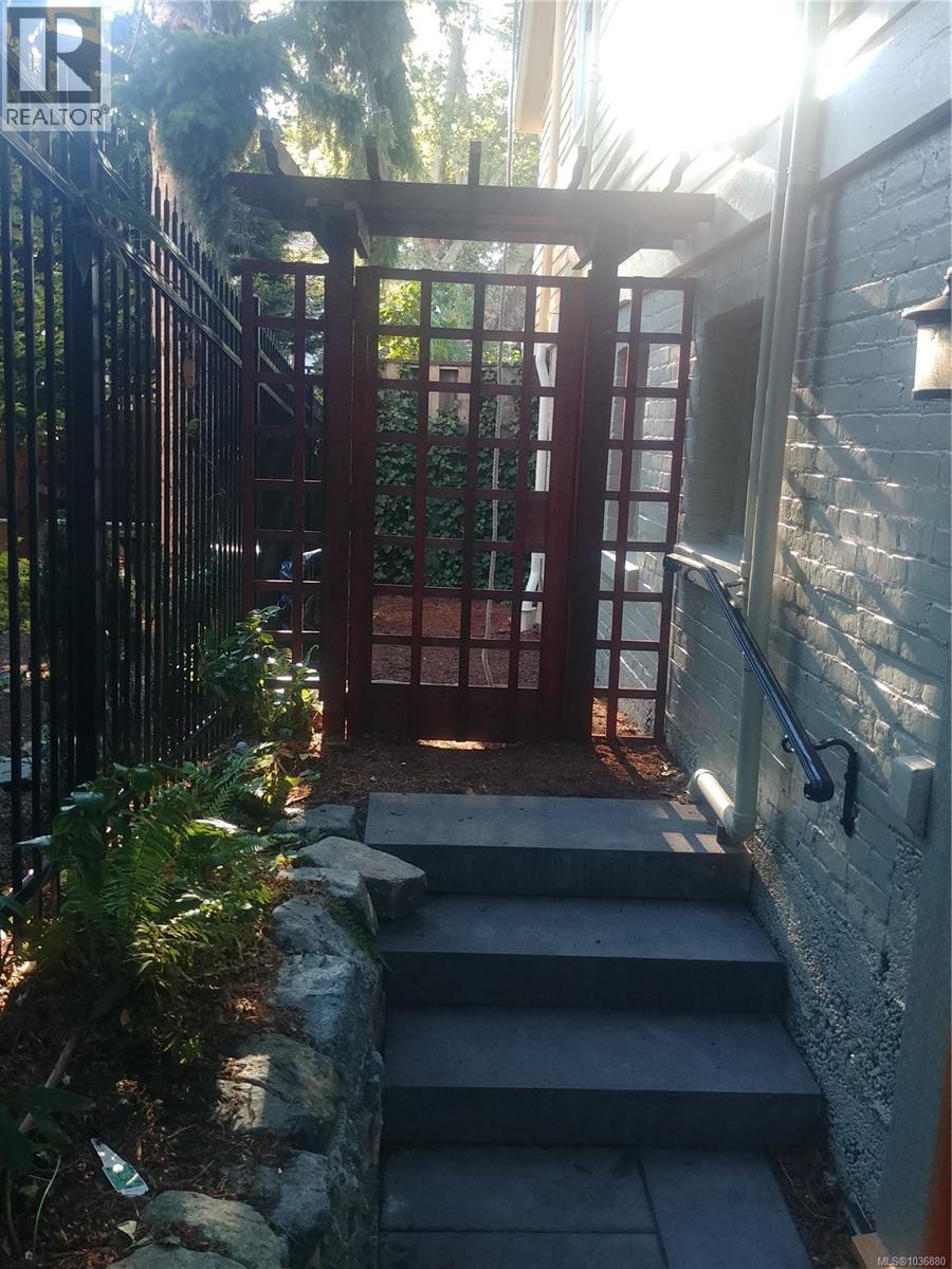 1171 Rockland Ave - 26