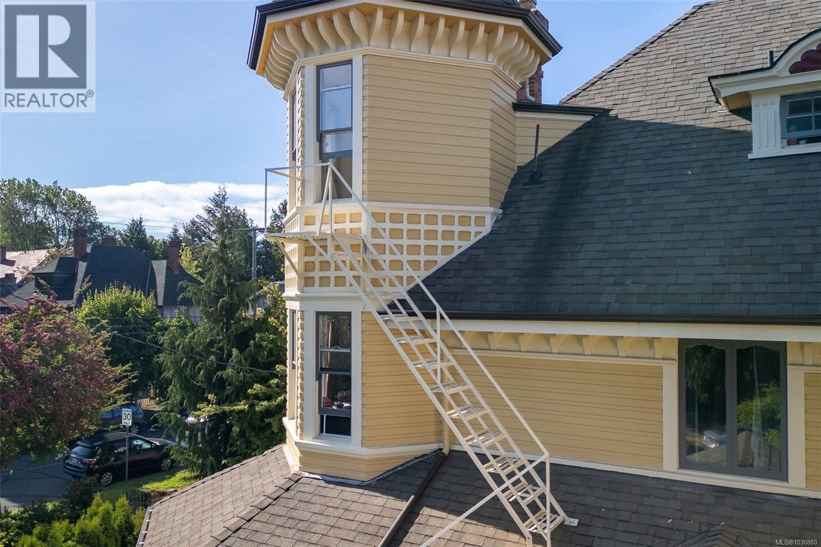 1171 Rockland Ave - 8