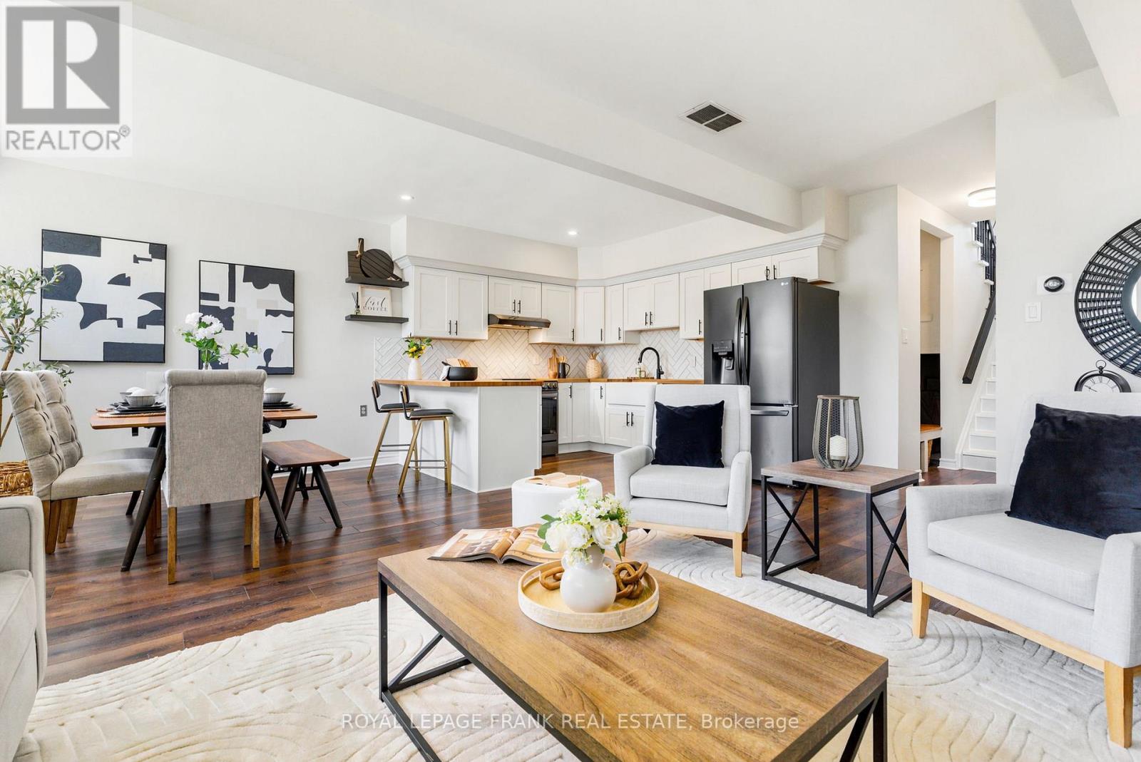 72 BROADLANDS CRESCENT - 4
