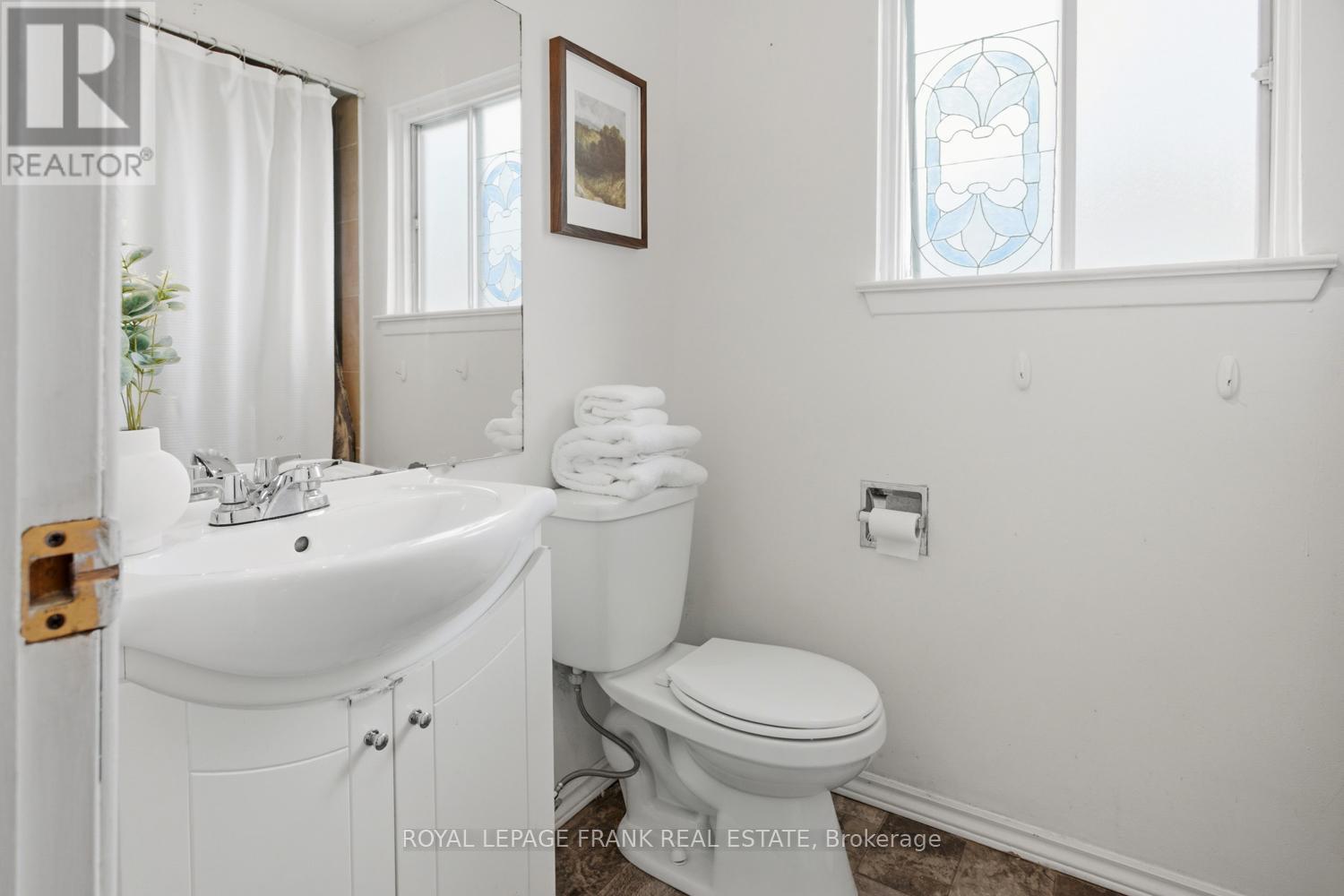 521 GAYLORD DRIVE - 22