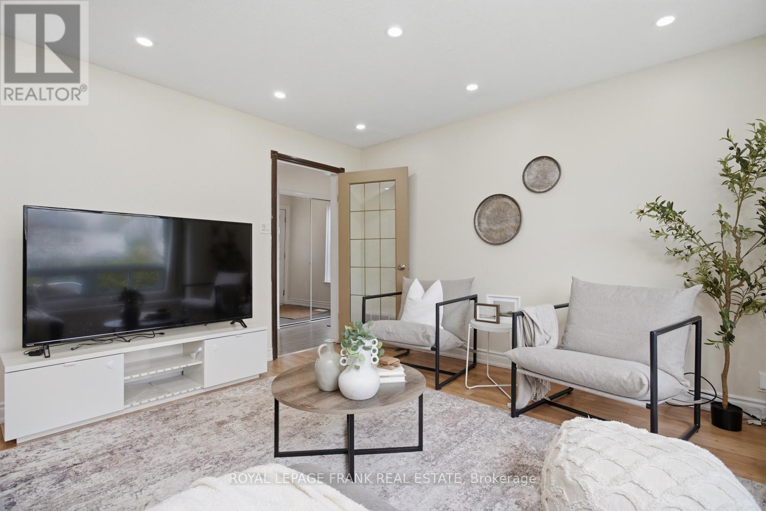 521 GAYLORD DRIVE - 8