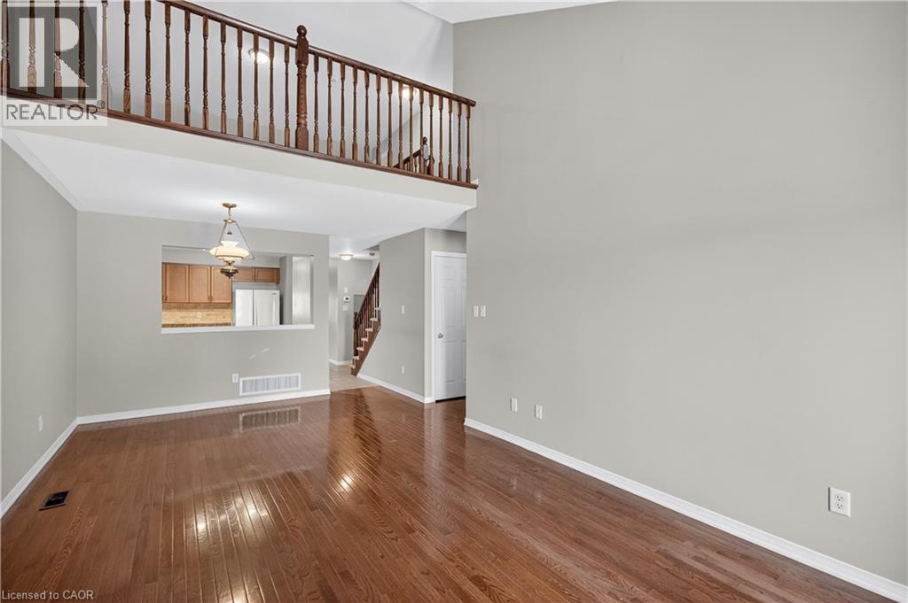 9 MANITOULIN Trail, Glanbrook, Ontario, L9B2X8 — Photo 11