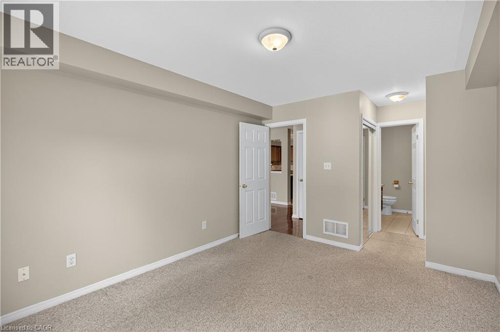 9 MANITOULIN Trail, Glanbrook, Ontario, L9B2X8 — Photo 15