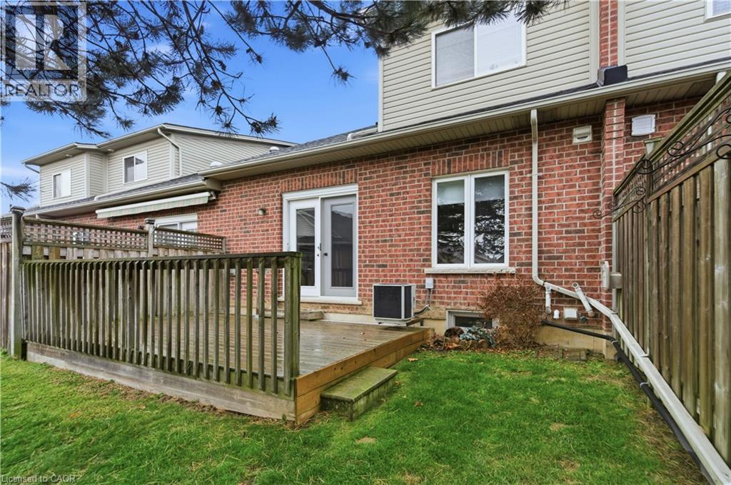9 MANITOULIN Trail, Glanbrook, Ontario, L9B2X8 — Photo 25