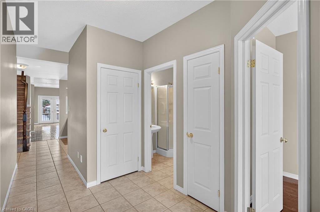 9 MANITOULIN Trail, Glanbrook, Ontario, L9B2X8 — Photo 39