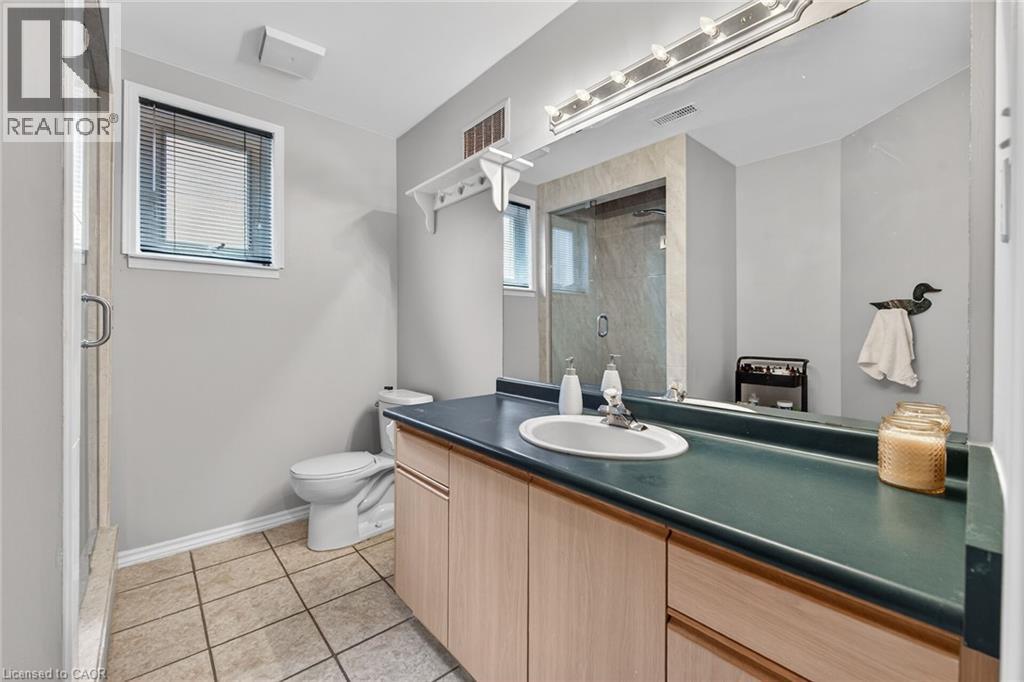 6 GLENHOLLOW Drive - 25