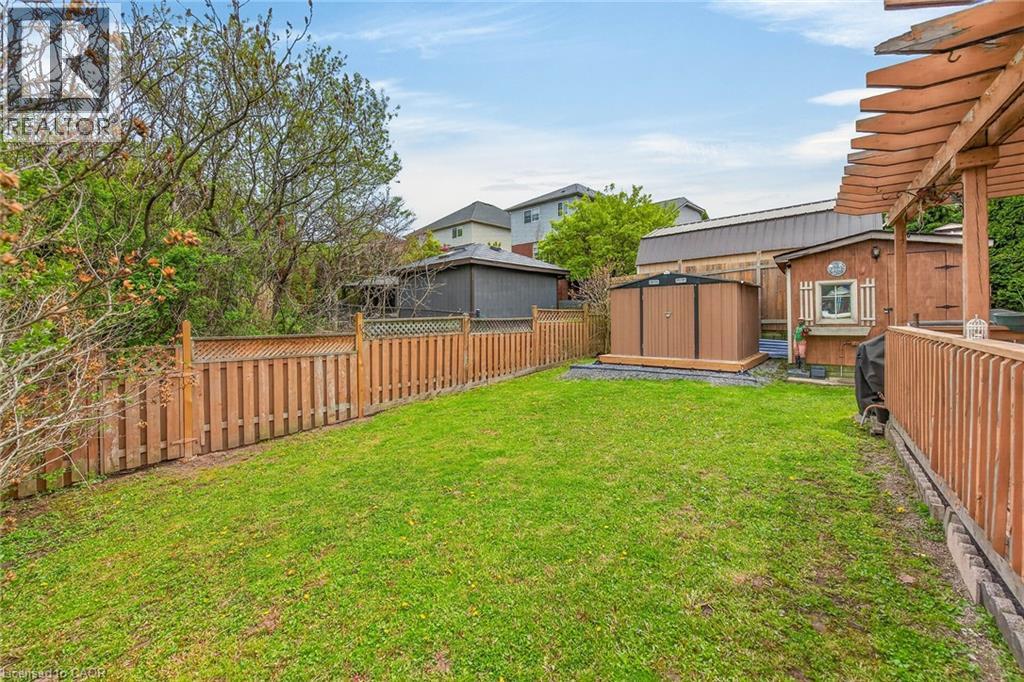 6 GLENHOLLOW Drive - 34