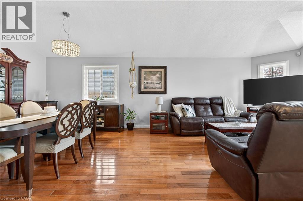 6 GLENHOLLOW Drive, Stoney Creek, Ontario, L8J3R8 — Photo 6