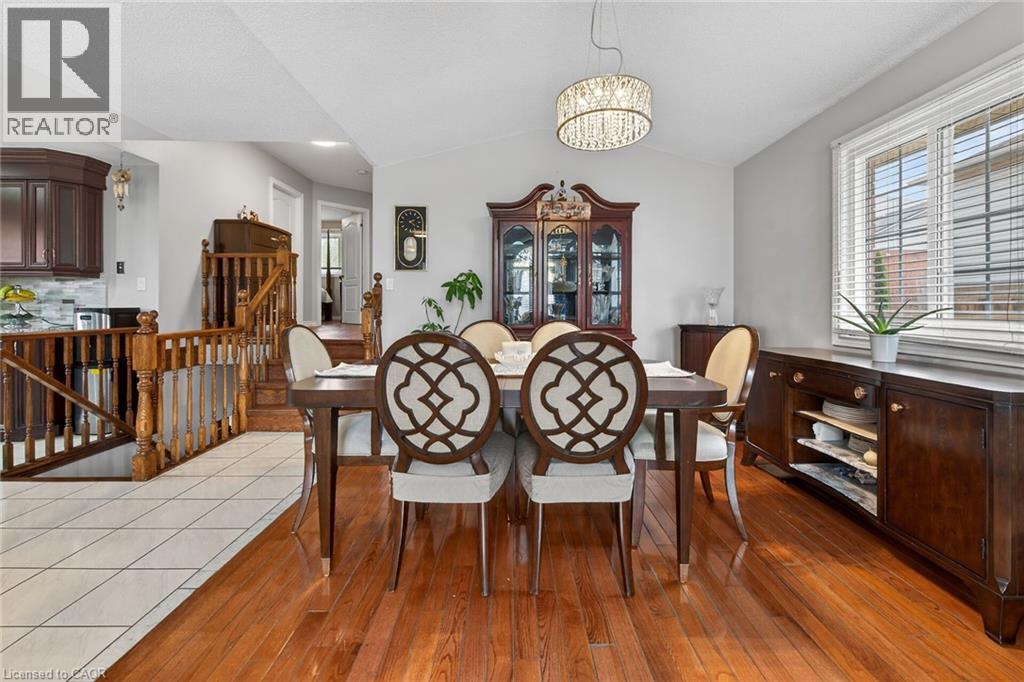 6 GLENHOLLOW Drive, Stoney Creek, Ontario, L8J3R8 — Photo 8