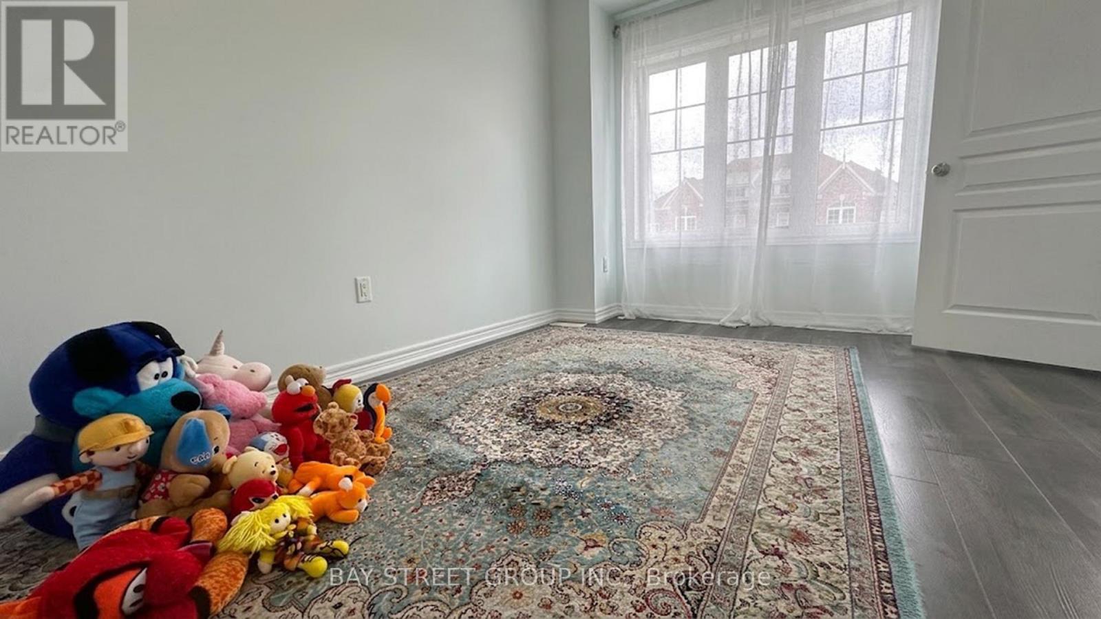 12 MONCEAU ROAD - 33