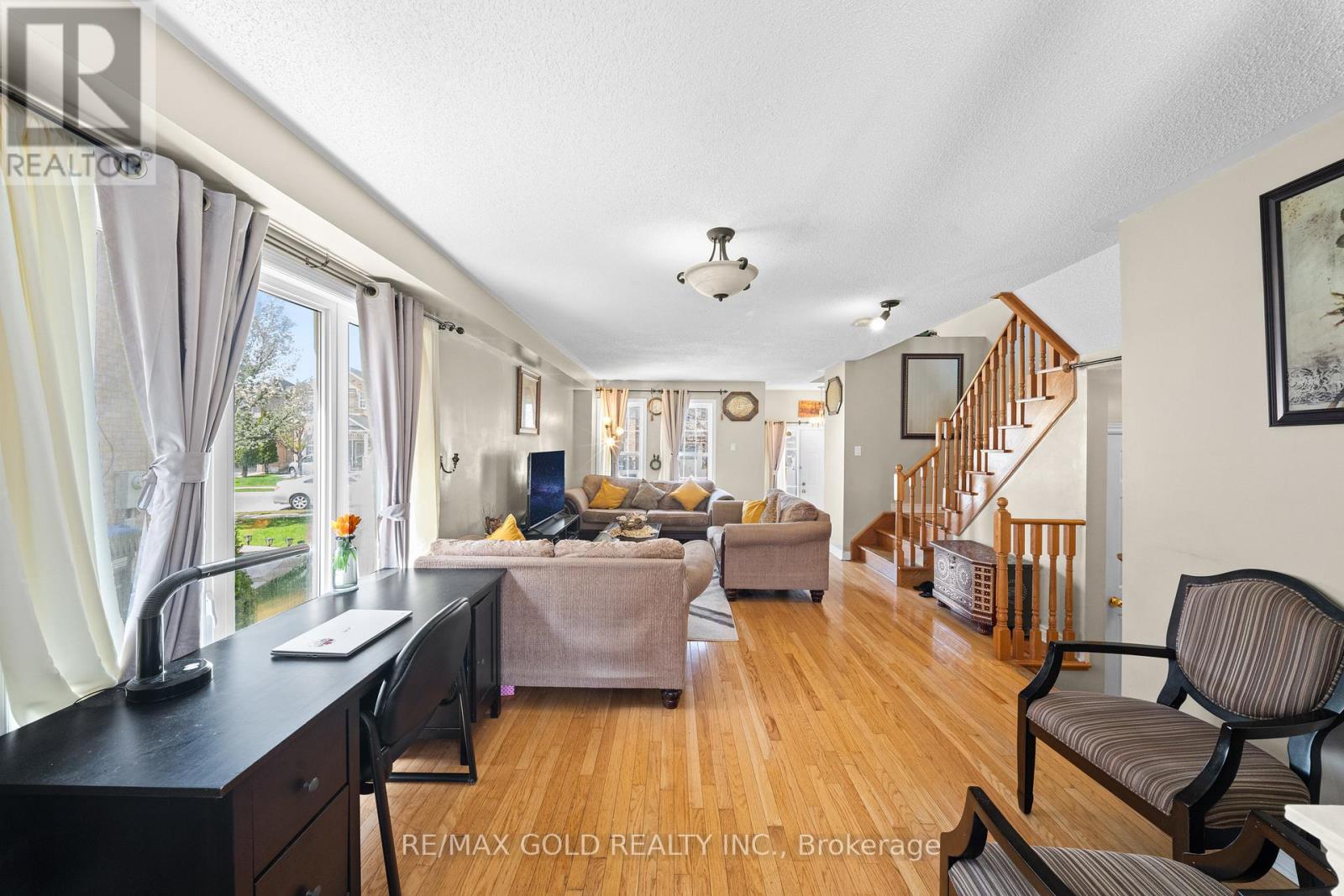 17 CALDERSTONE ROAD - 12