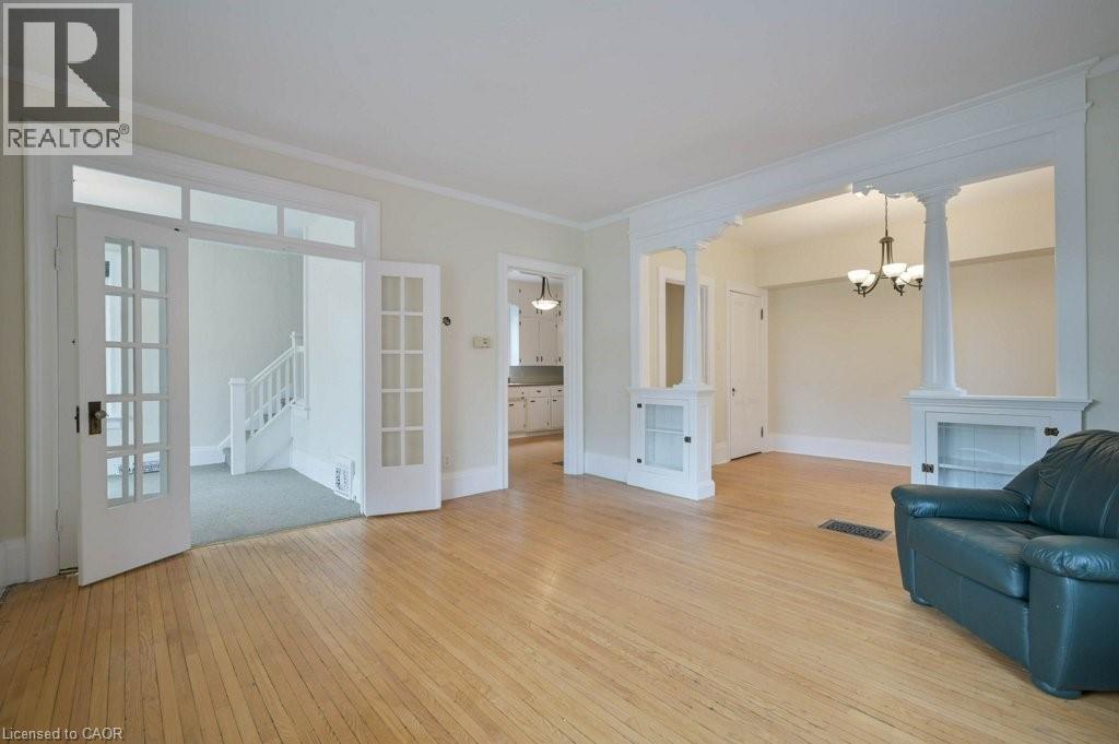 12 CLARENCE Place, Kitchener, Ontario, N2H2L2 — Photo 16