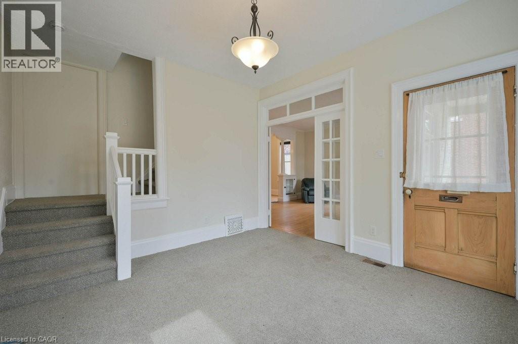 12 CLARENCE Place, Kitchener, Ontario, N2H2L2 — Photo 19