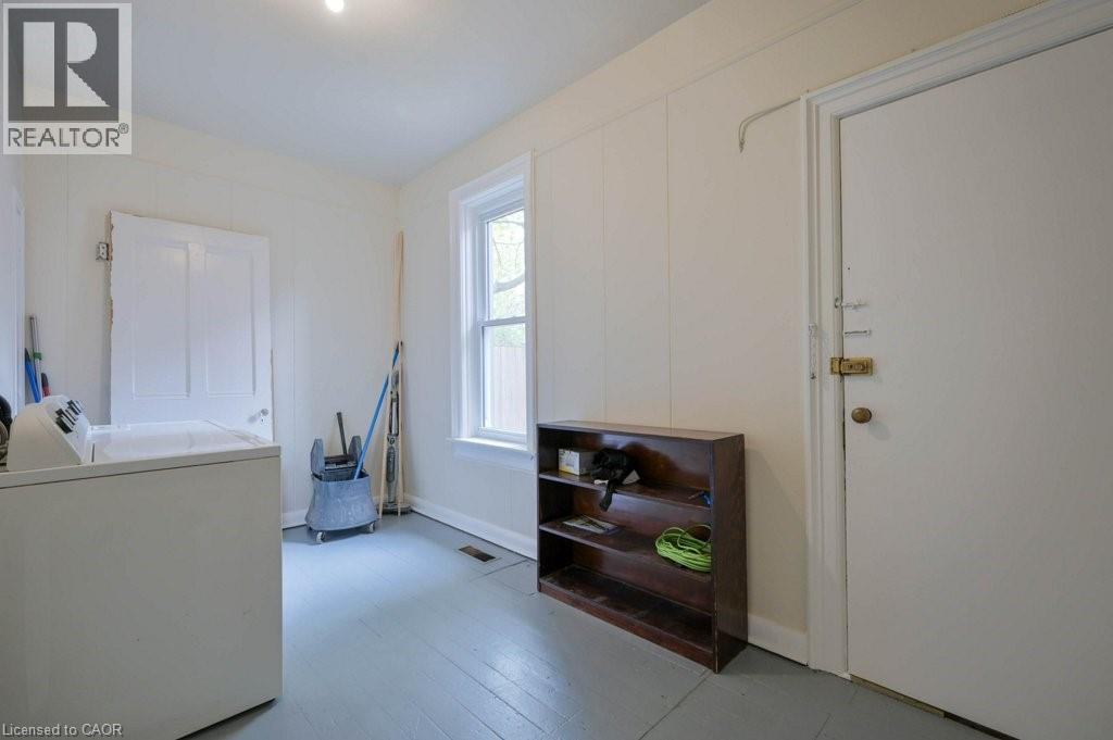 12 CLARENCE Place, Kitchener, Ontario, N2H2L2 — Photo 22