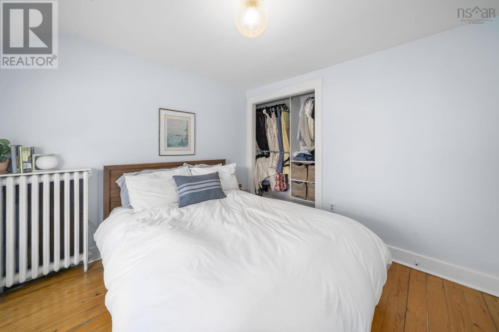 Property 22 of 50 of 6363 Seaforth Street