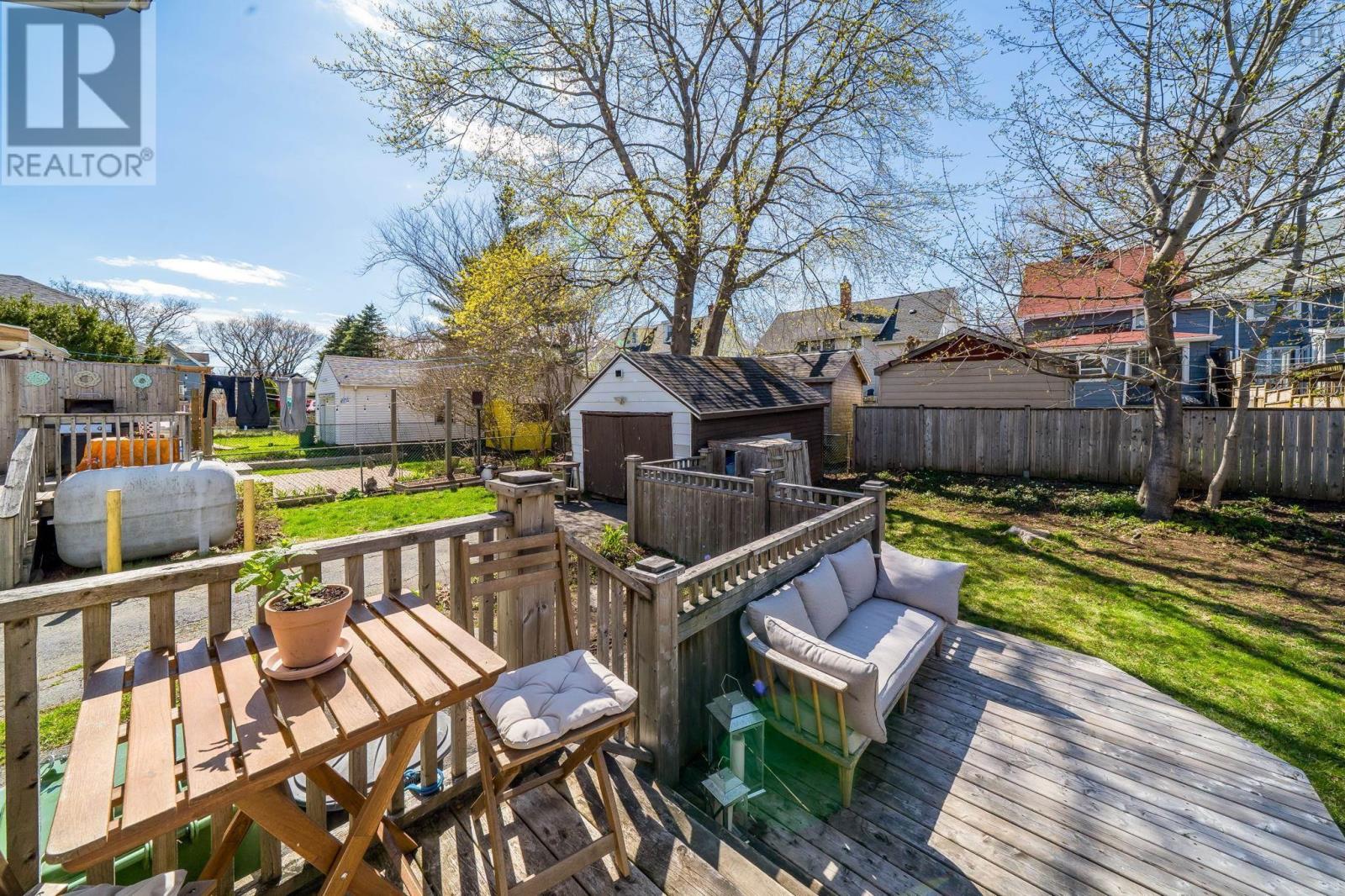 Property 38 of 50 of 6363 Seaforth Street