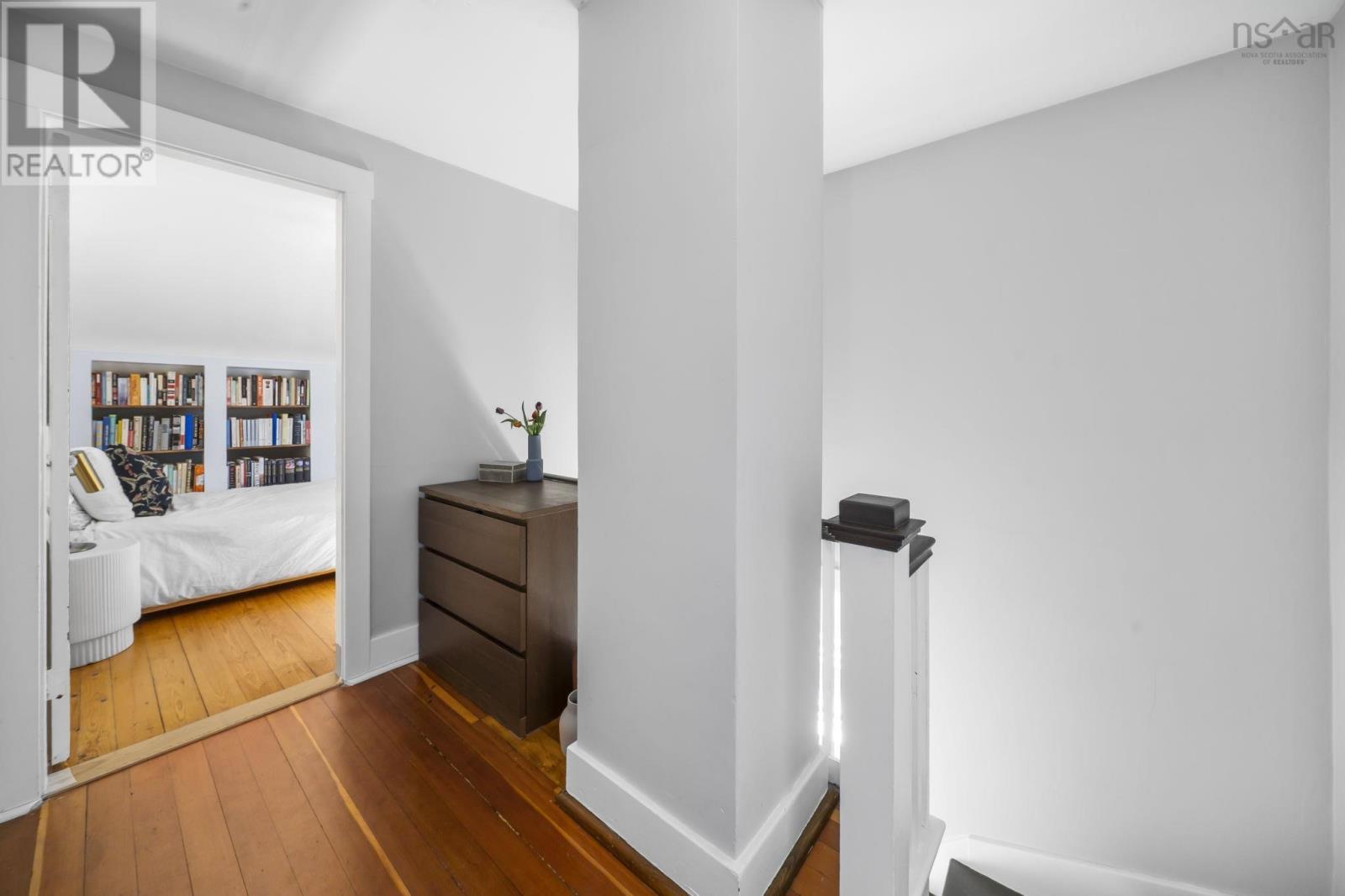 Property 20 of 50 of 6363 Seaforth Street