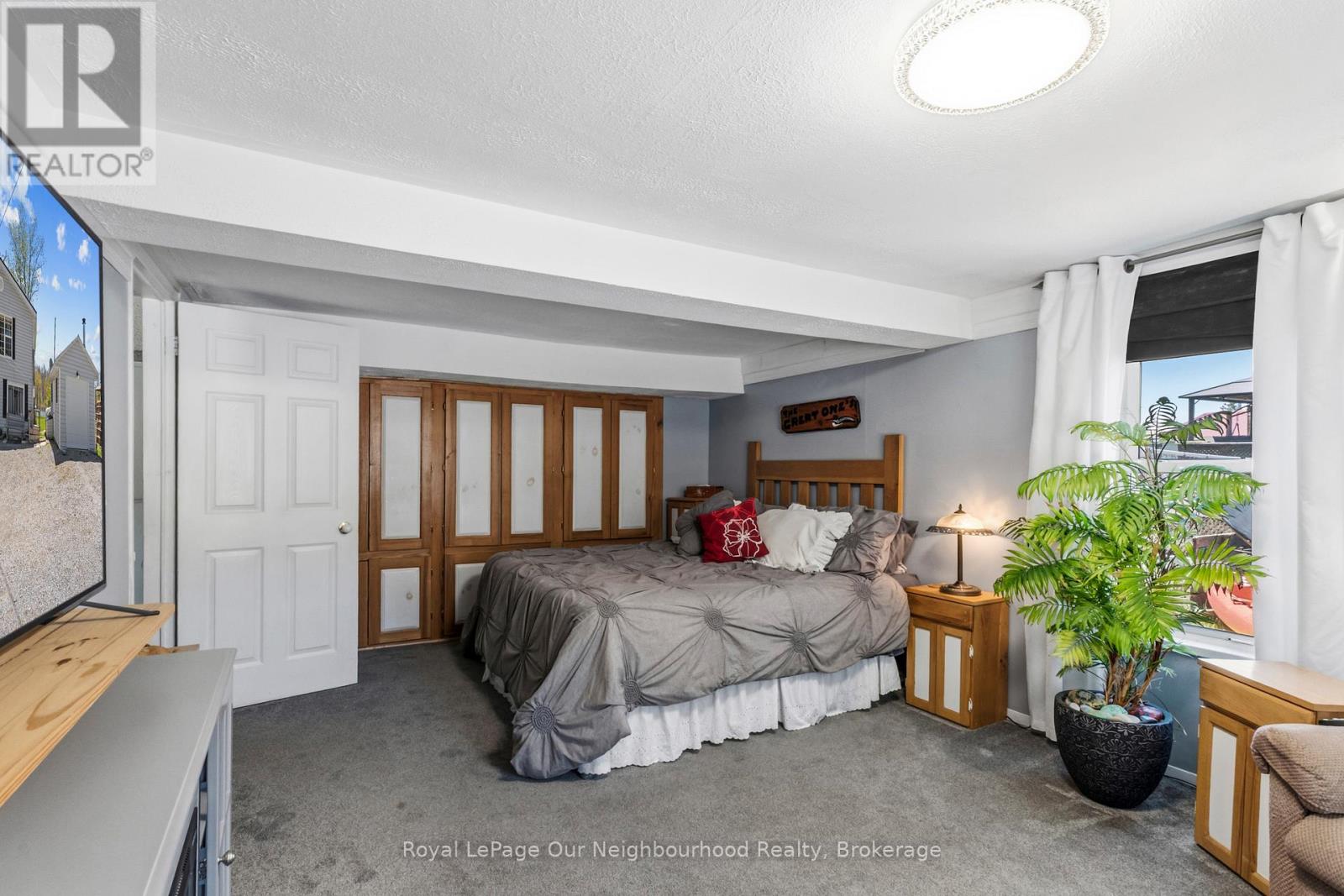 261 RIVER ROAD E - 7