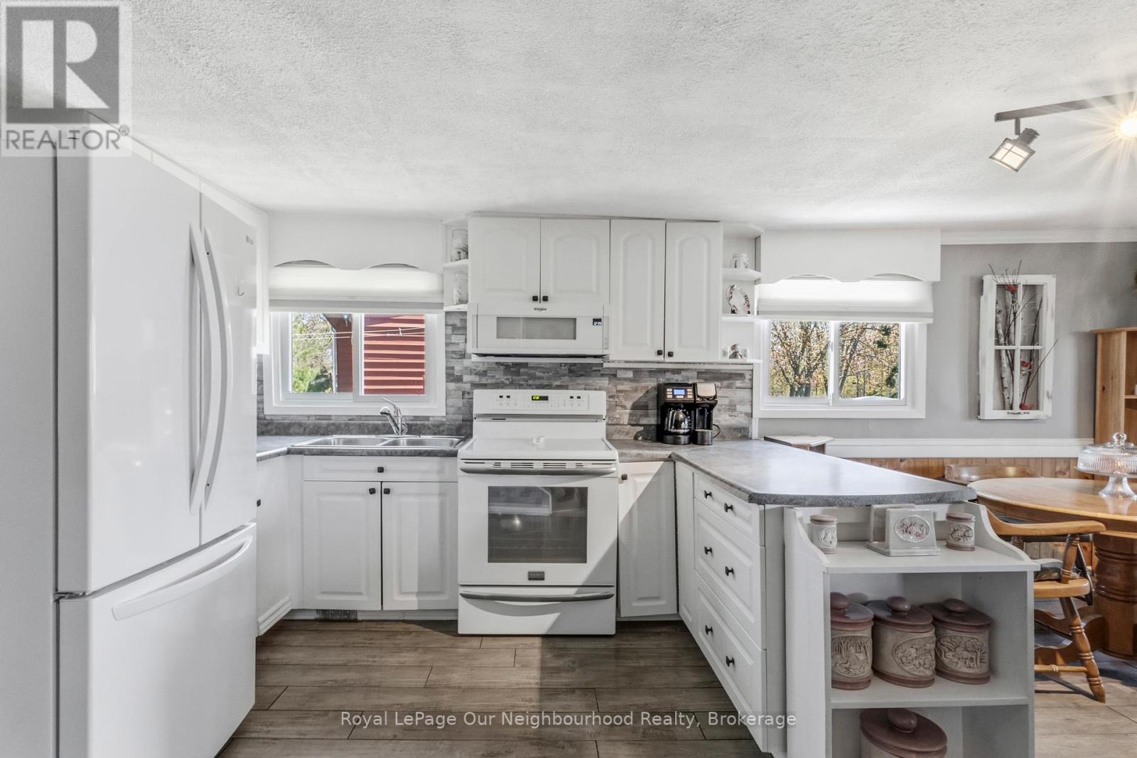 261 RIVER ROAD E - 9