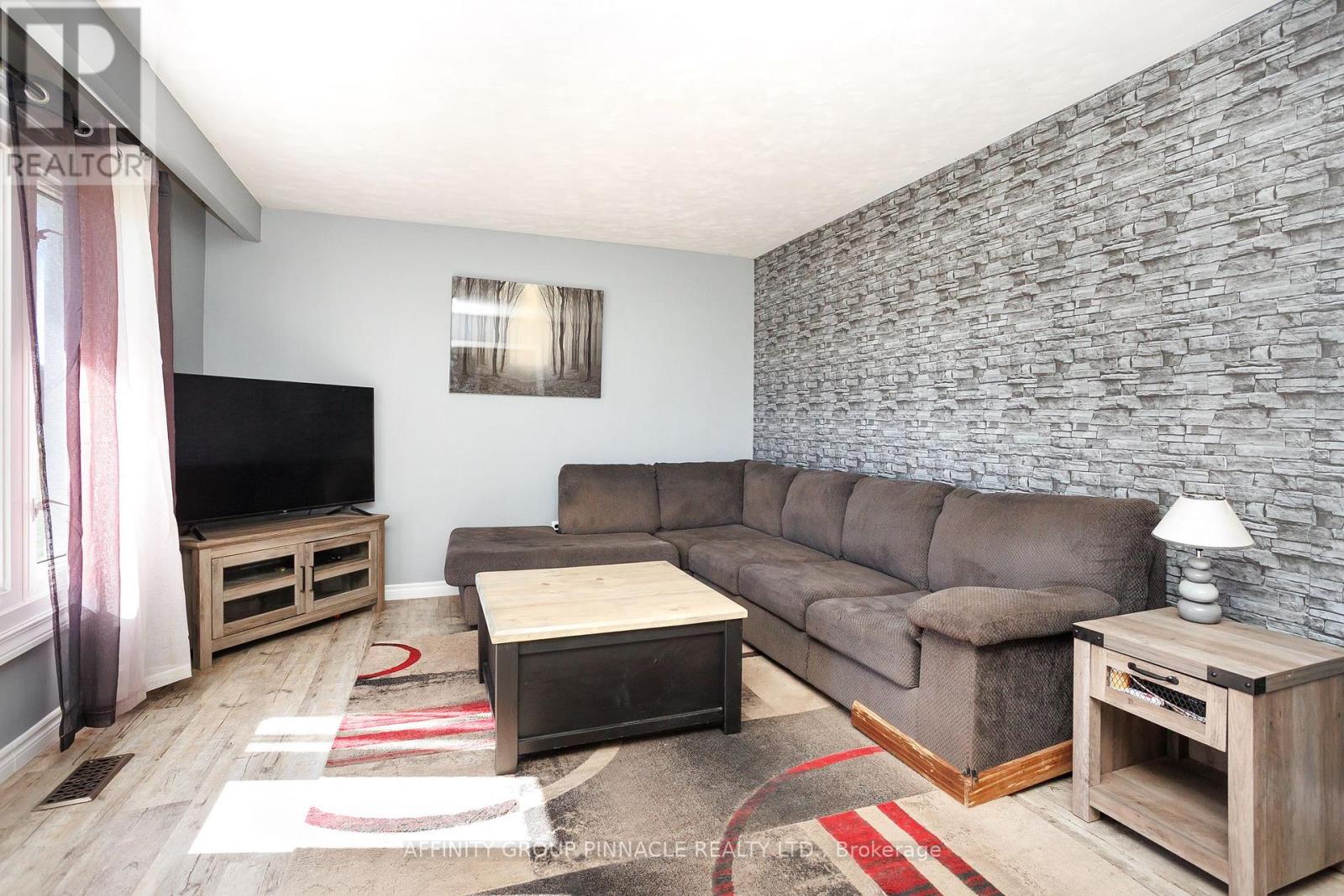 6077 35 HIGHWAY - 14