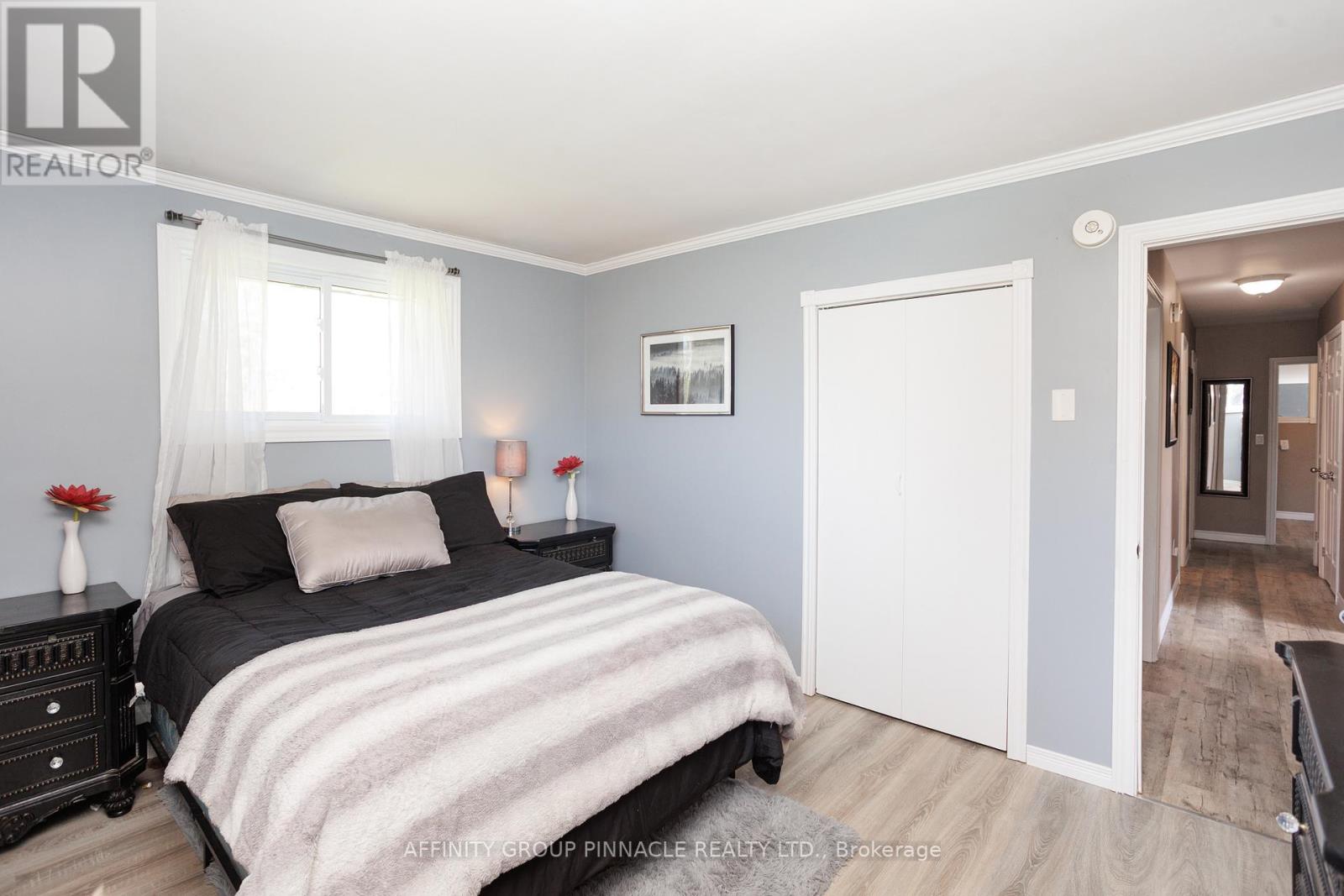 6077 35 HIGHWAY - 17