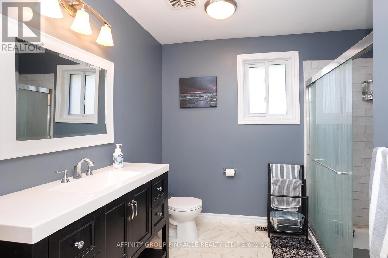 6077 35 HIGHWAY - 22
