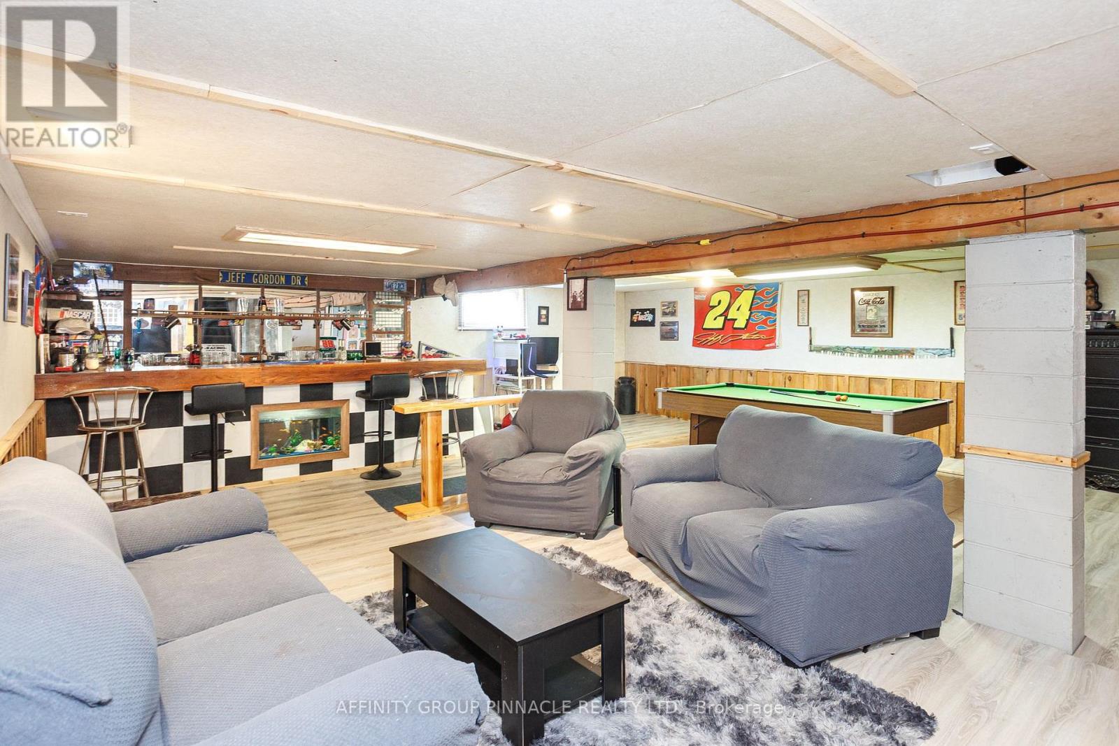 6077 35 HIGHWAY - 25