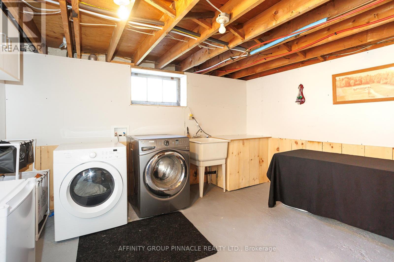 6077 35 HIGHWAY - 29