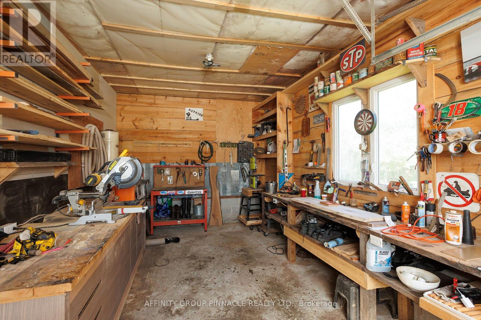 6077 35 HIGHWAY - 38