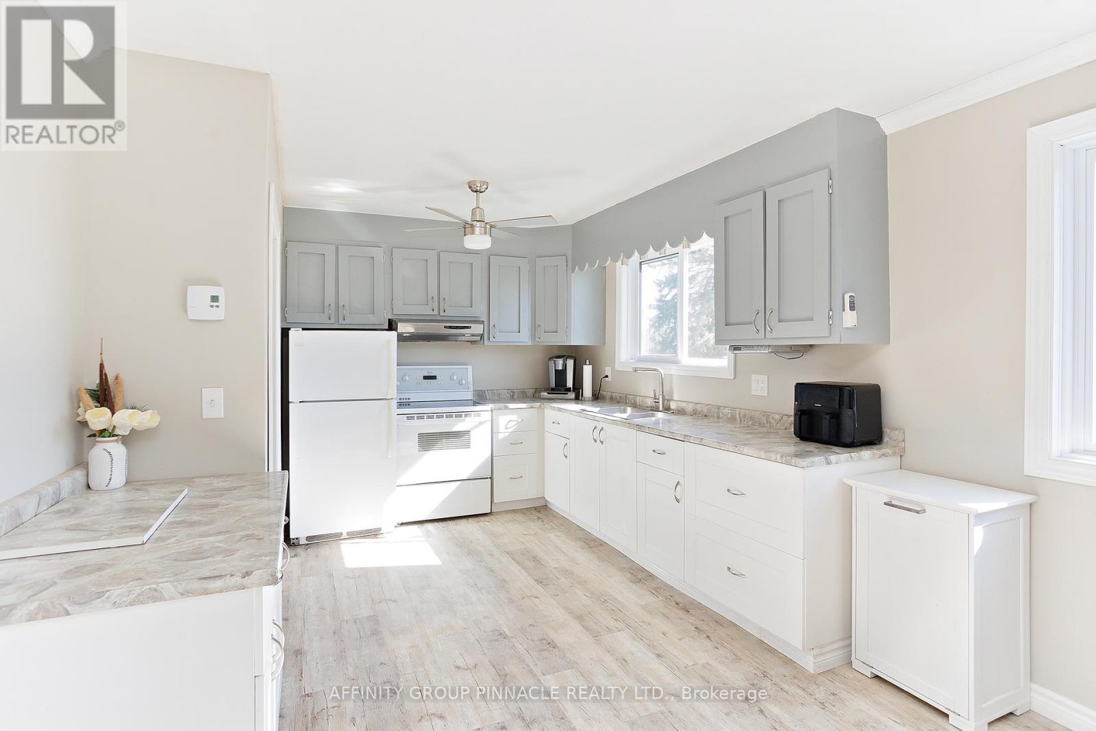 6077 35 HIGHWAY - 9