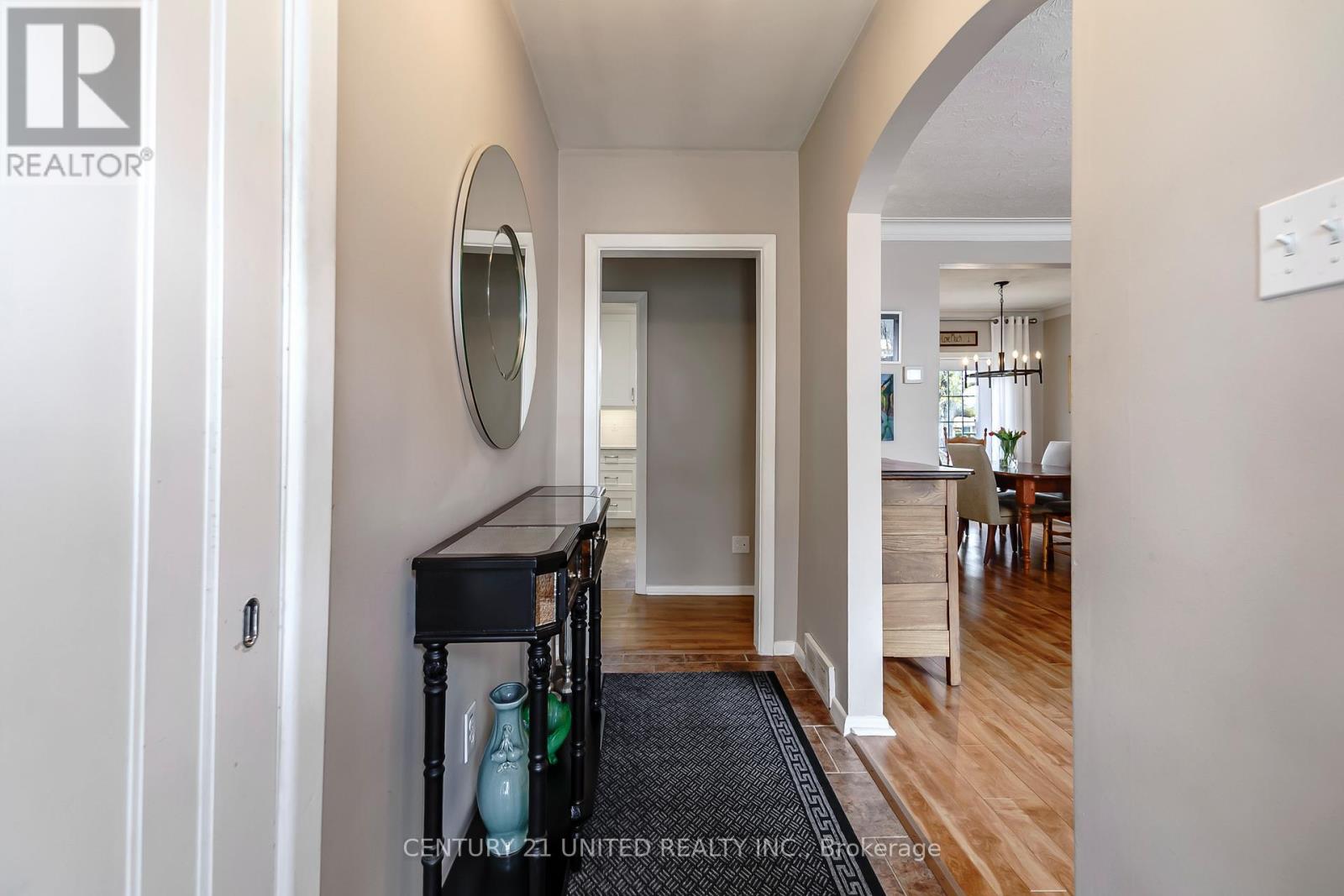 682 VICTORY CRESCENT - 5
