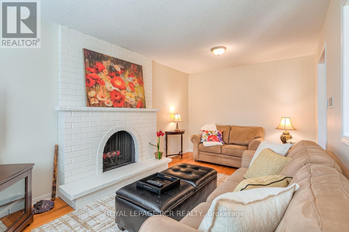582 MILLARD STREET - 10